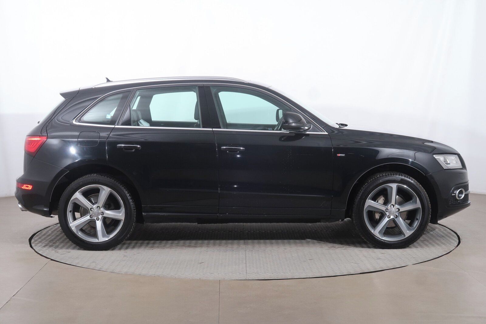 Audi Q5, 2.0 TFSI, 4X4, Automat - fotka 6