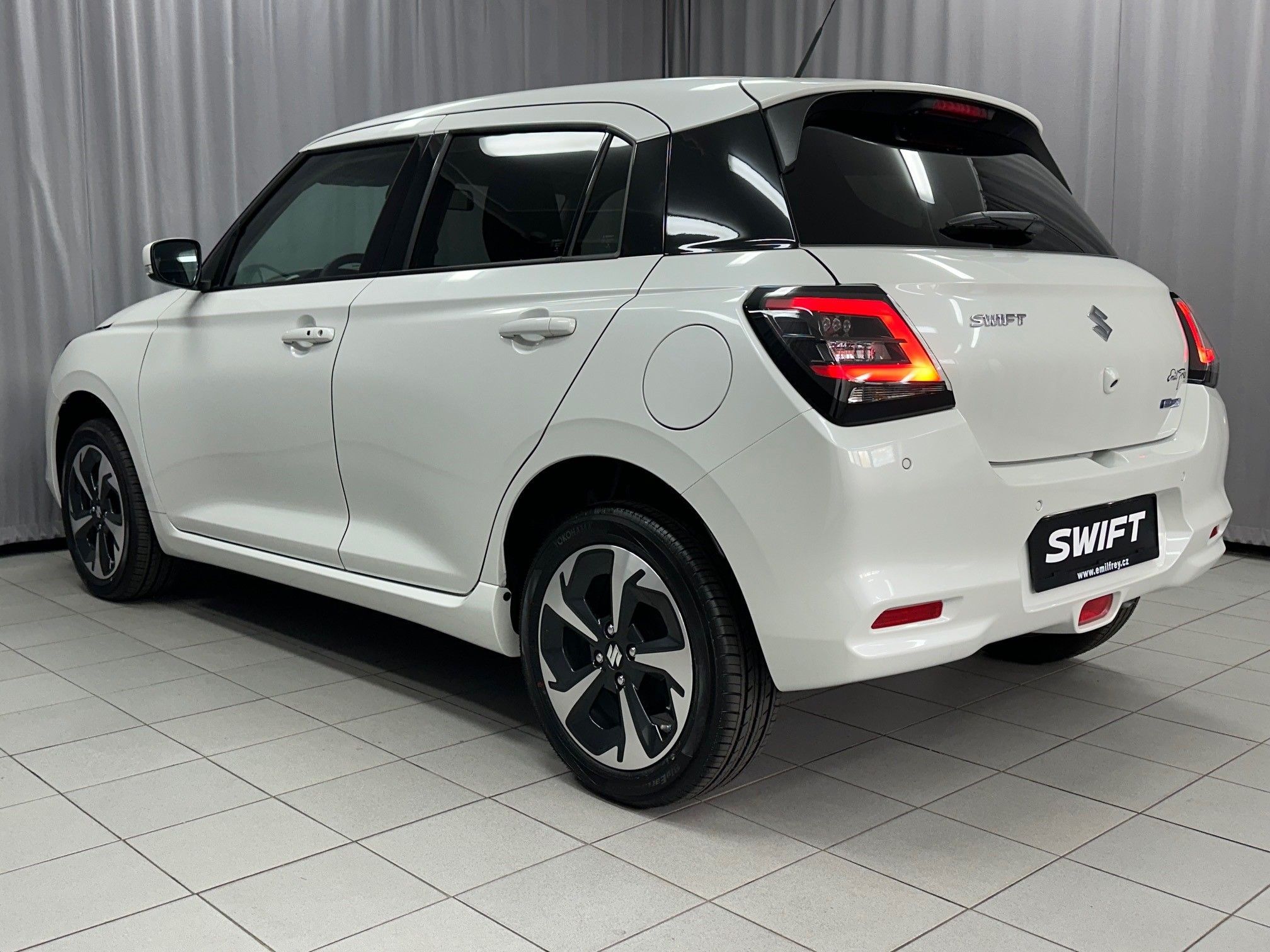 Suzuki Swift, Elegance. Manuál. K odběru IHN - fotka 5