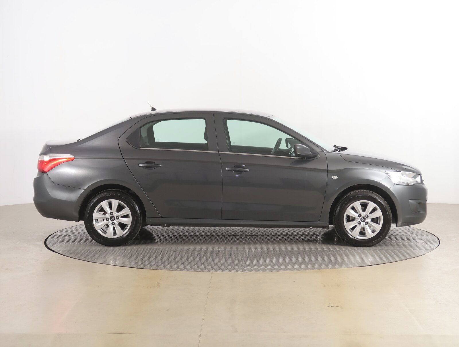 Citroën C-Elysée, 1.2 VTi - fotka 6