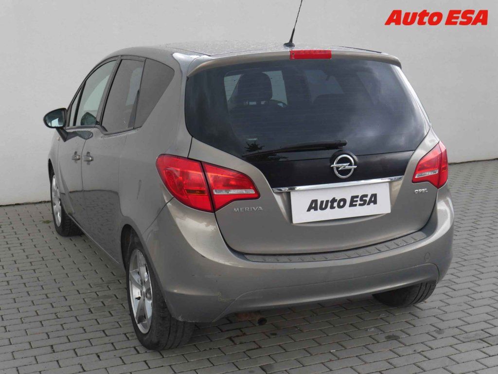 Opel Meriva, 1.4i,1.maj,ČR - fotka 6