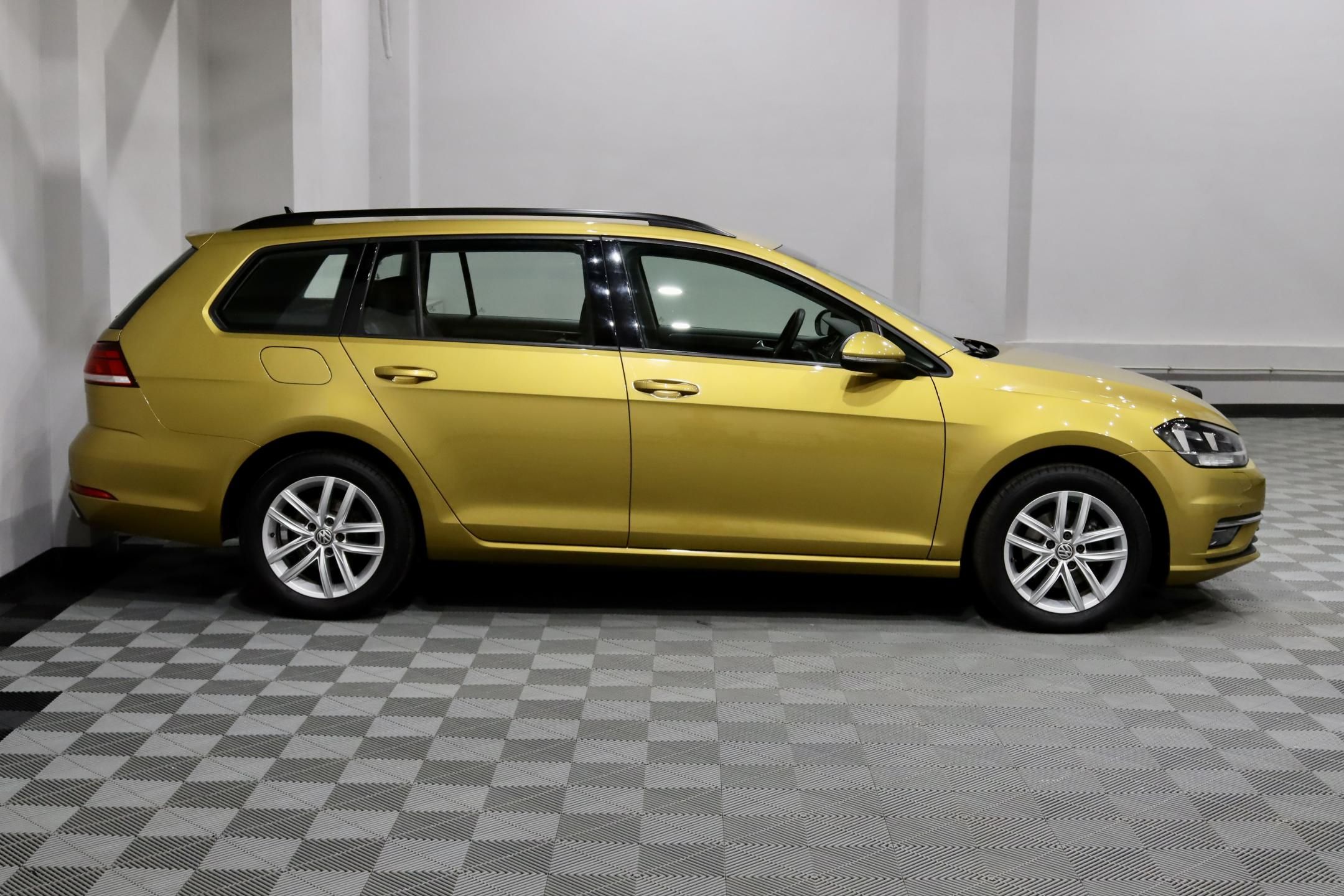 Volkswagen Golf, 7 Facelift 1.4 TSI 92 kW - fotka 4
