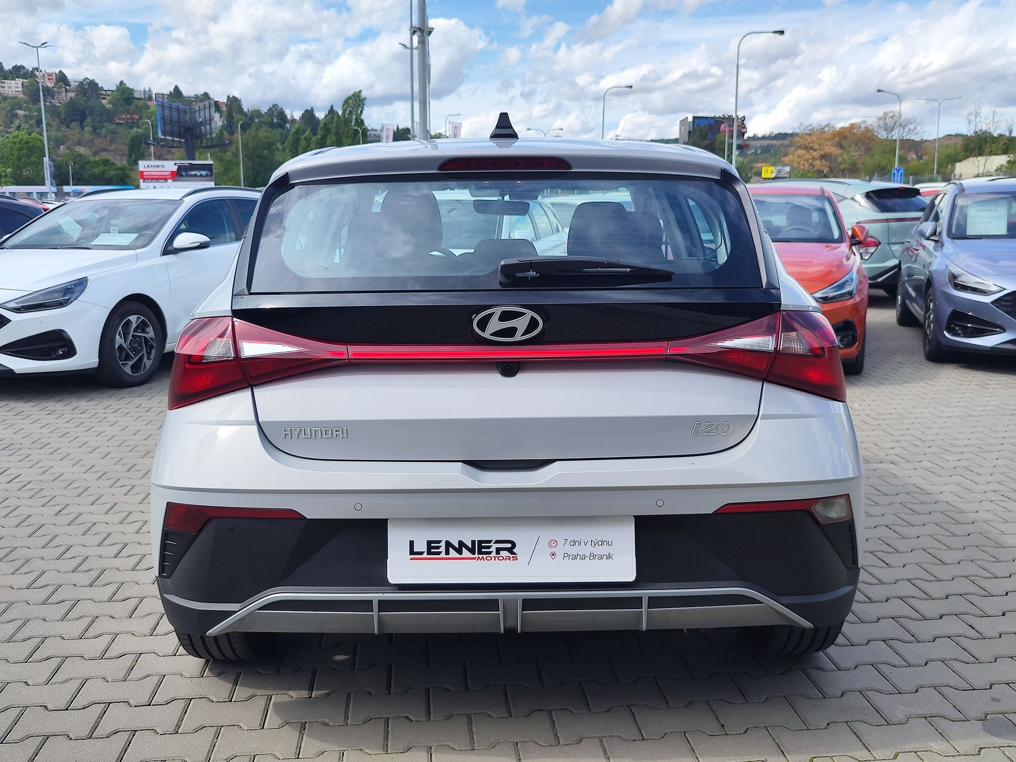 Hyundai i20, 1.2i/58kW Wave - fotka 6
