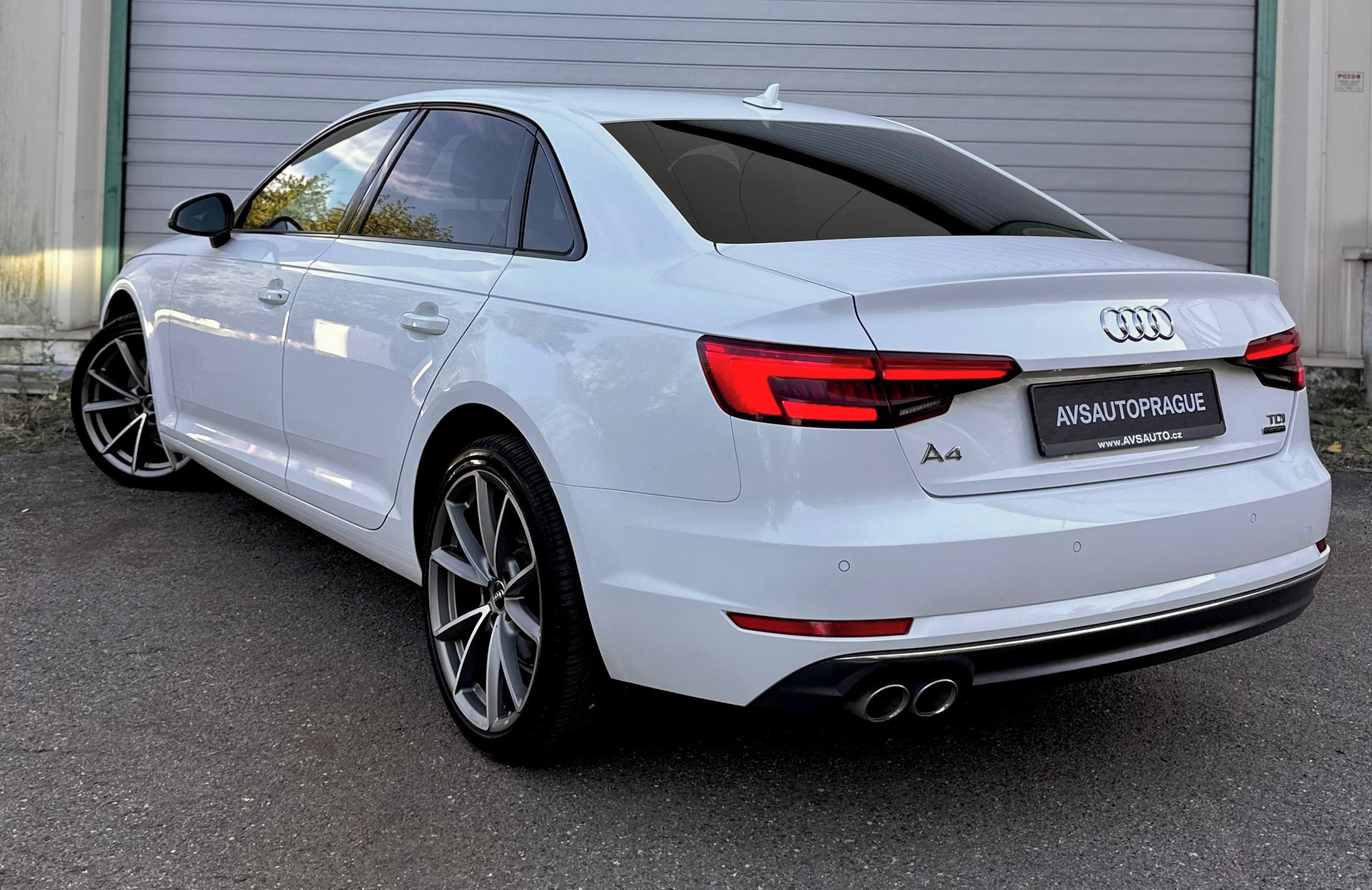 Audi A4, B9 2.0 TDI 140 KW QUATTRO 2016 - fotka 6