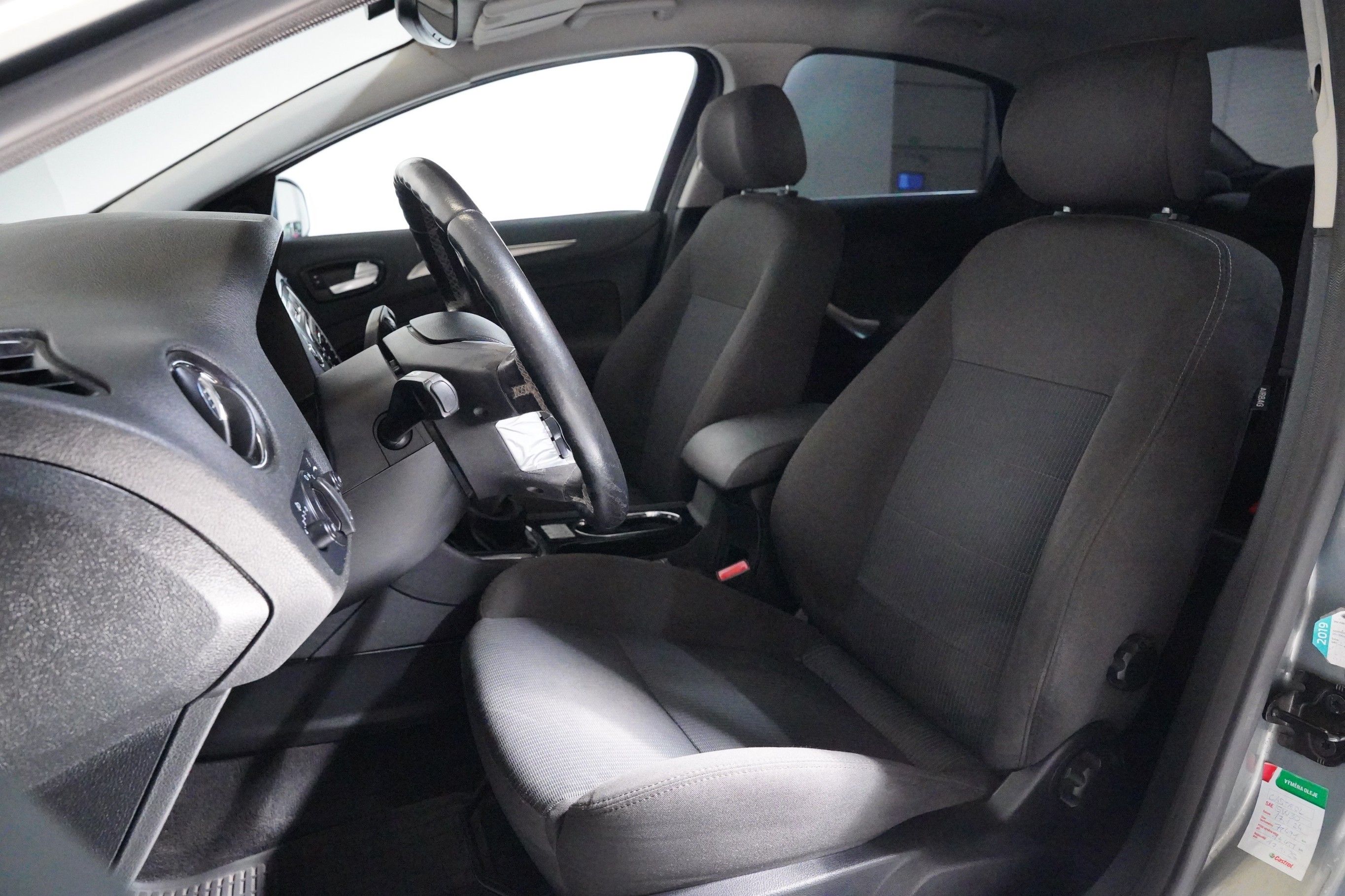 Ford Mondeo, 2.0 Duratec 107 kW Serie 60 - fotka 6