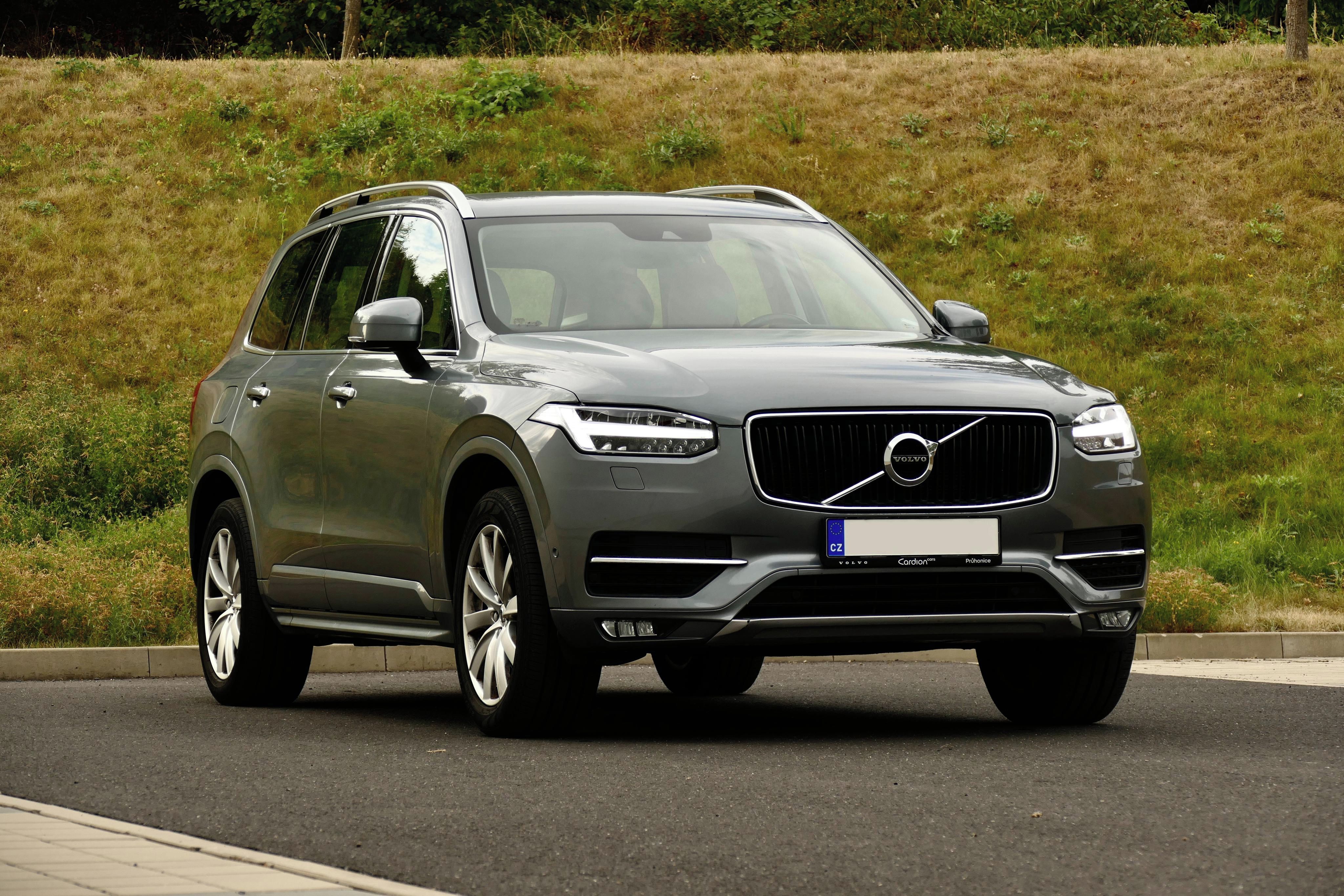 Volvo XC90, D5 AWD - 1. maj., DPH, 7 míst - fotka 3