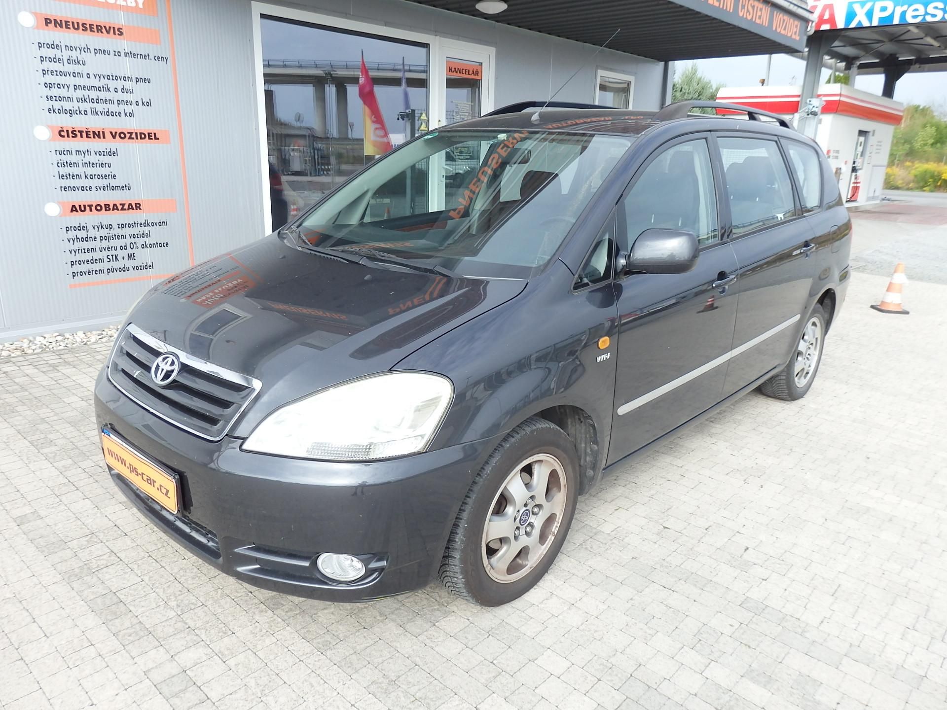 Toyota Avensis Verso, 2.0 VVT-i 110 kW KLIMA 7 MÍST - fotka 2