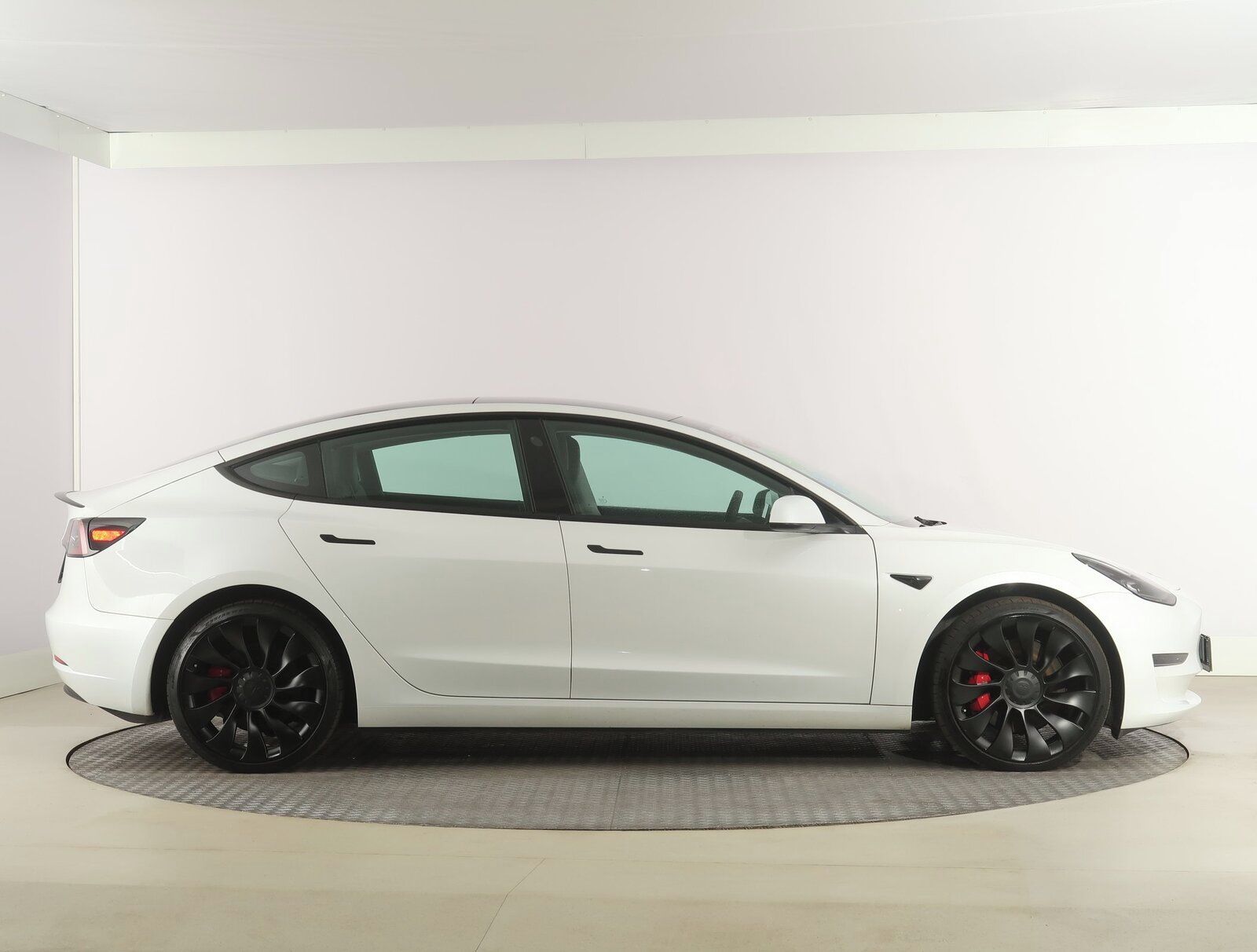 Tesla Model 3, Long Range 4WD 79kWh, SoH 95% - fotka 6