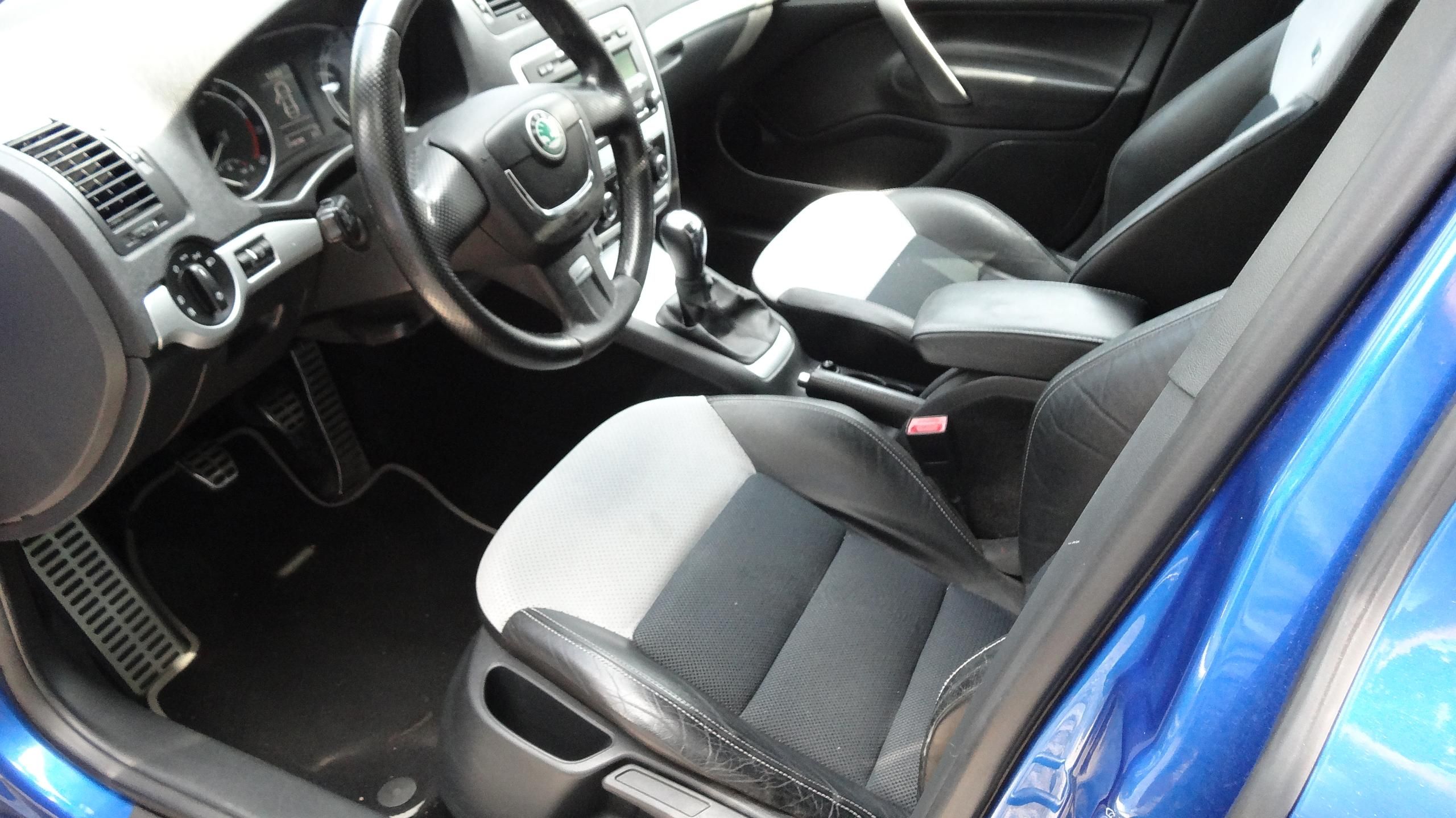 Škoda Octavia, 2.0 TSi RS - fotka 2