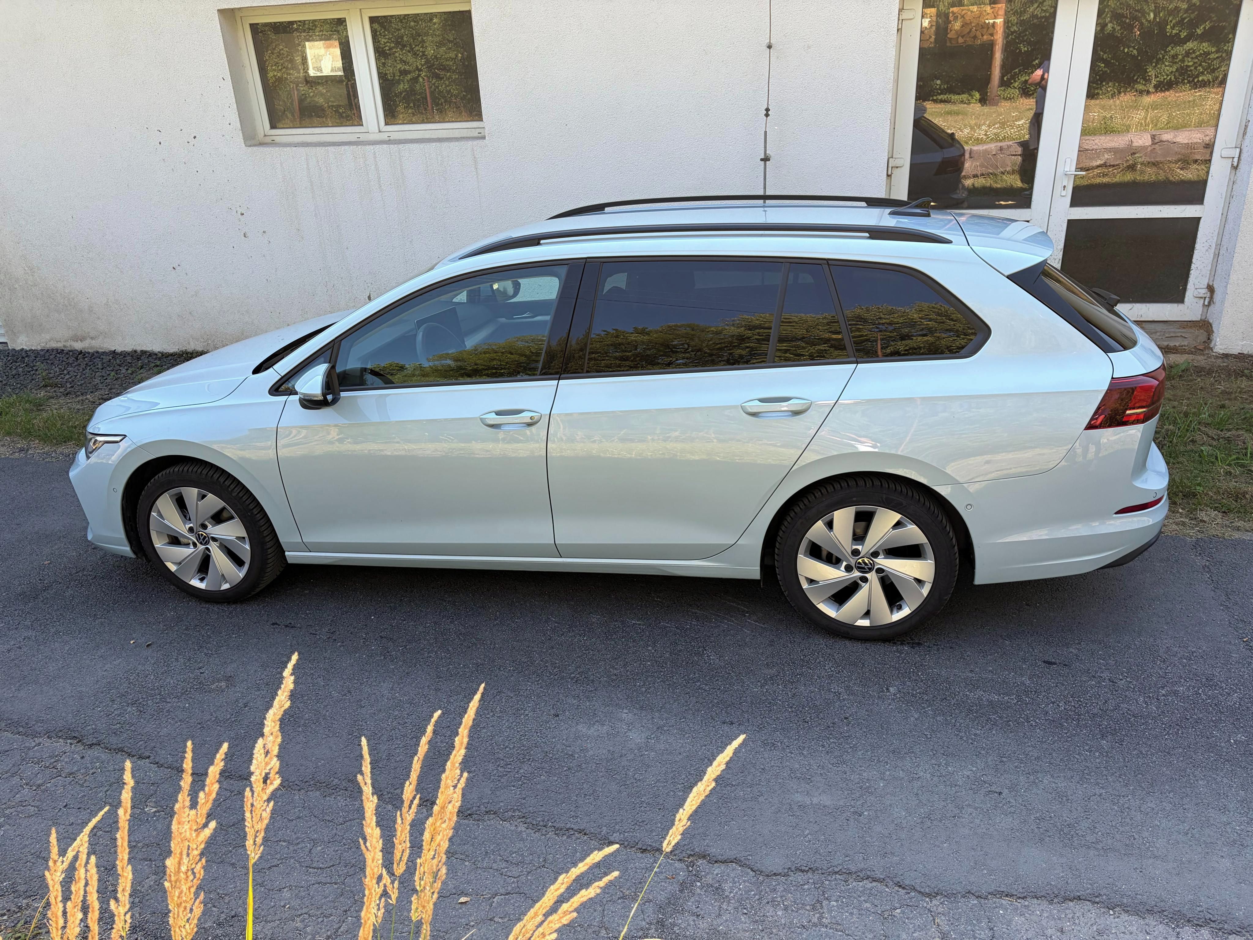 Volkswagen Golf, 1.5 TSI 110kw 1.maj ČR TOP STA - fotka 6
