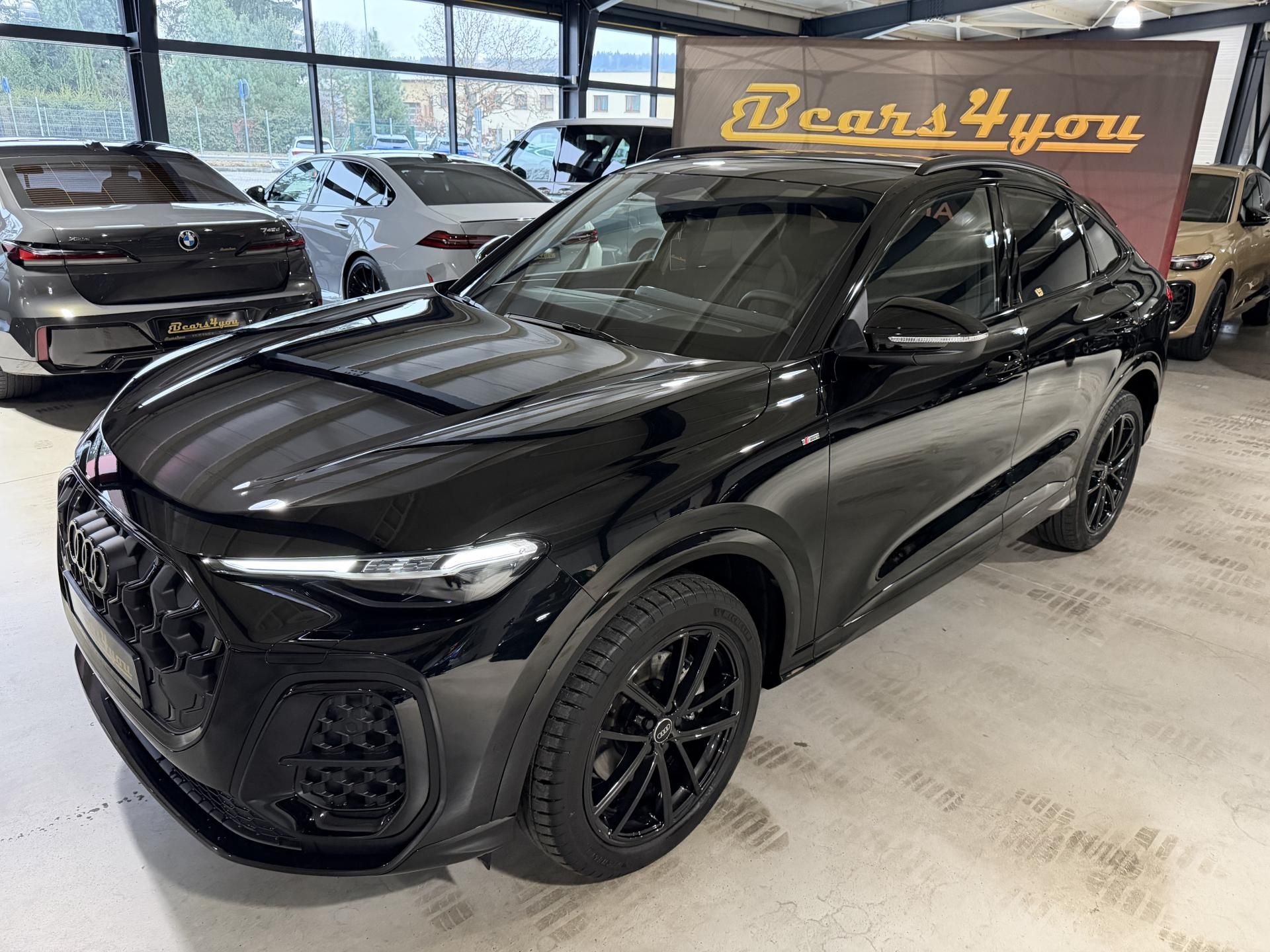Audi Q5, SB TFSI 150kW 4X4 SLINE R20 3D - fotka 2