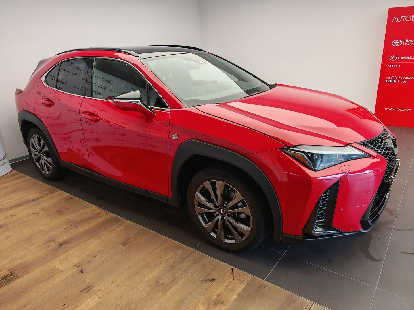 Lexus UX 250h, 250h 2WD F Sport Design Plus - fotka 3