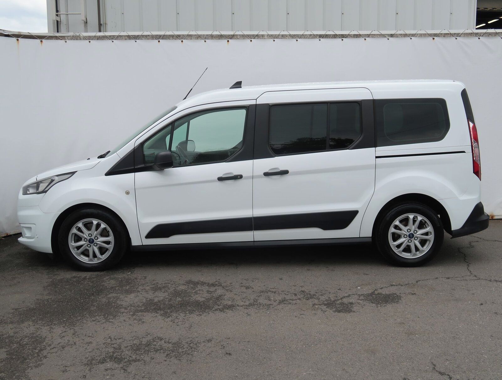 Ford Tourneo Connect, 1.5 EcoBlue, 5Míst, Klima - fotka 3