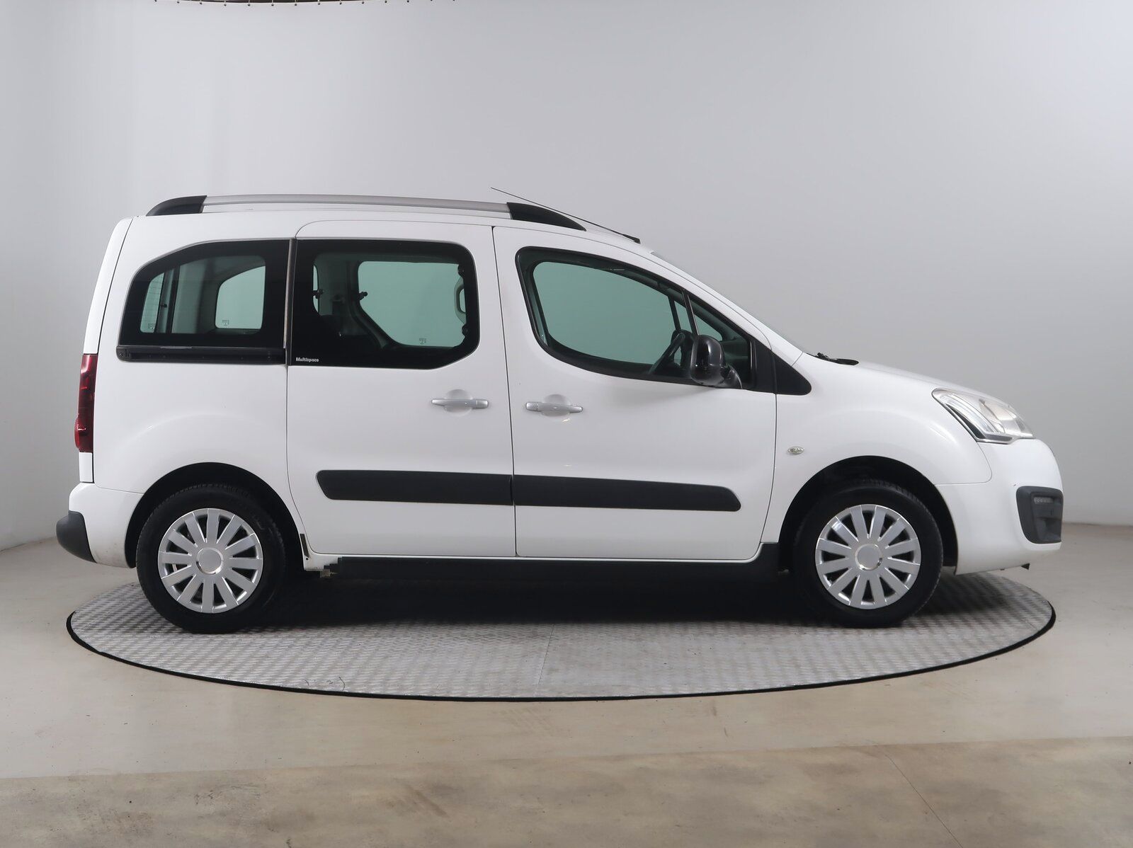 Citroën Berlingo, 1.6 BlueHDi, XTR, 5Míst - fotka 6