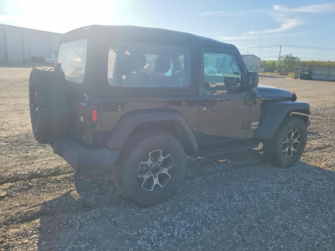 Jeep Wrangler, Auto na cestě - fotka 3