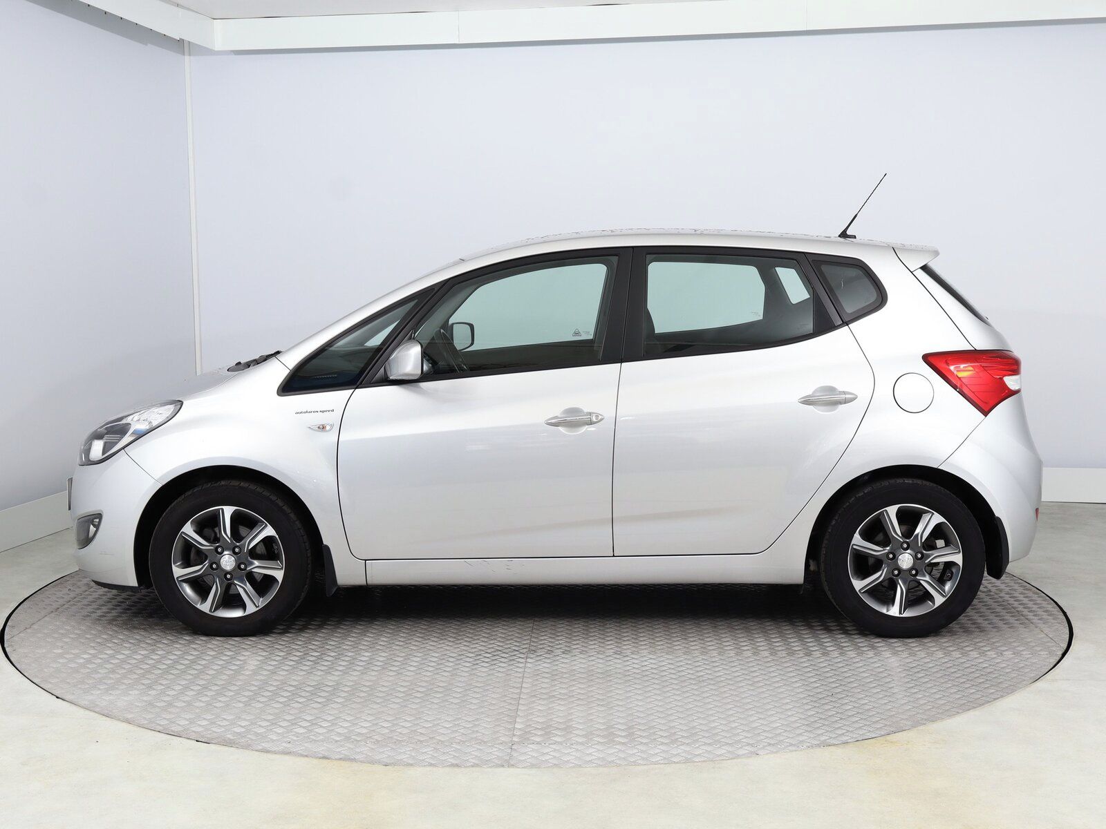 Hyundai ix20, 1.6 CVVT, Automat, Serv.kniha - fotka 3