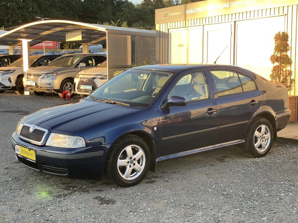 Škoda Octavia, 1.9TDí 81kw, ČR, Elegan, tažné - fotka 3