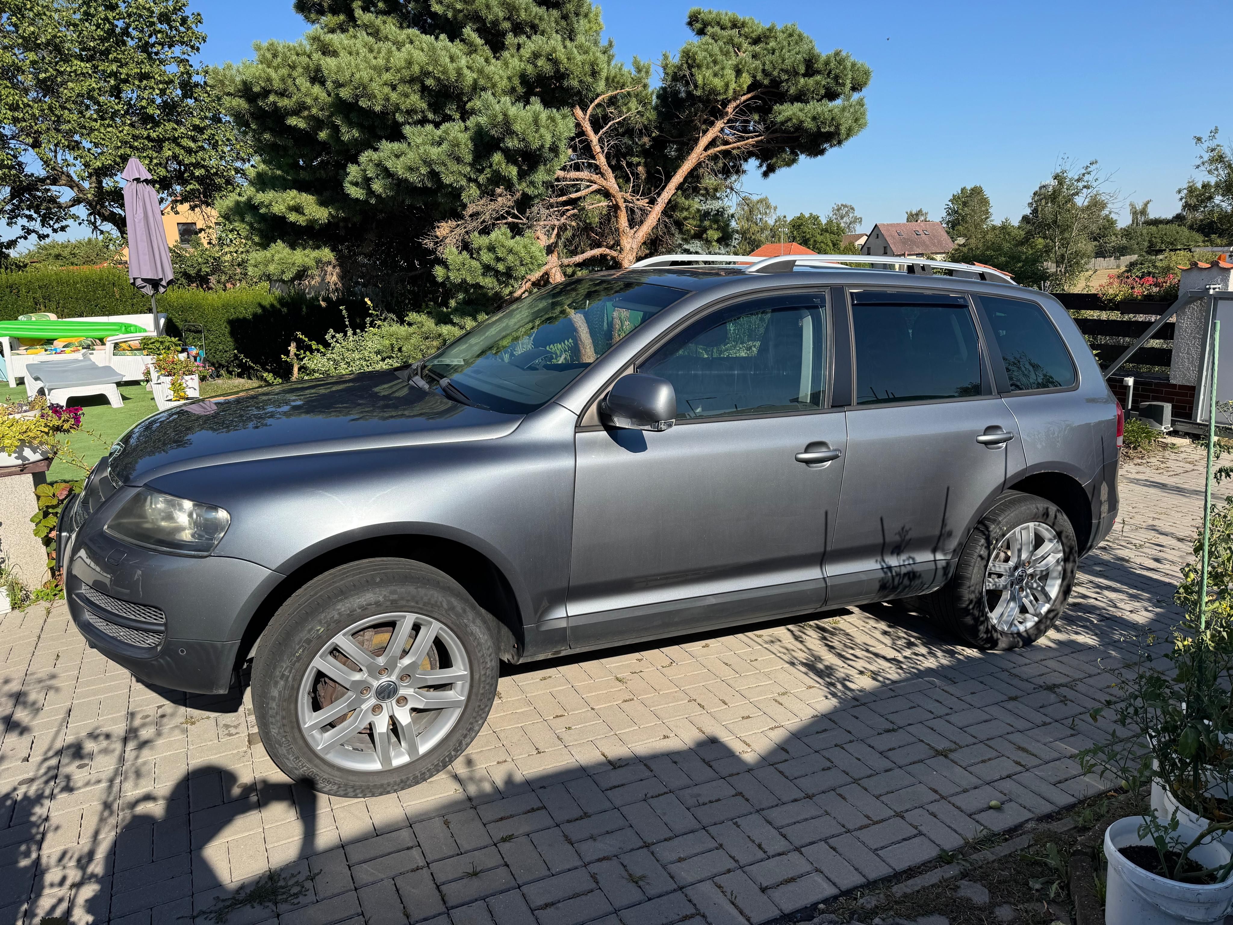 Volkswagen Touareg, 3.0 TDI V6 165kW po servisech! - fotka 2