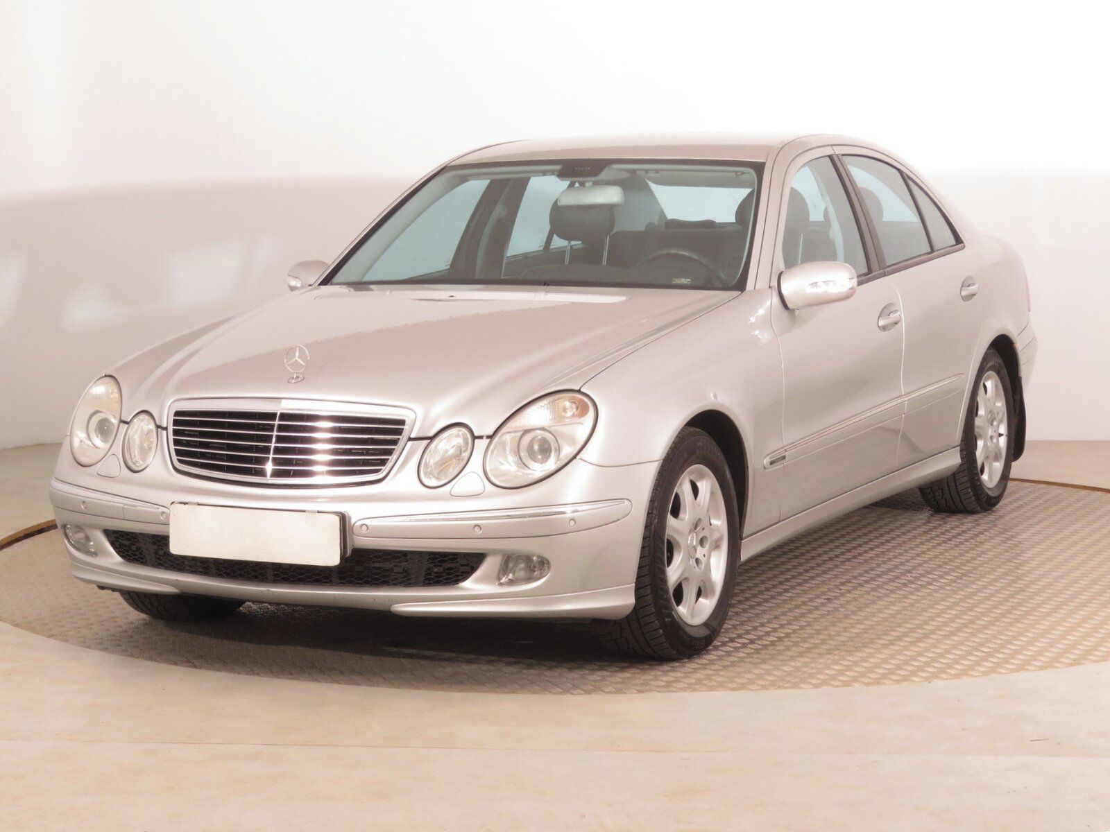 Mercedes-Benz Třídy E, 320 CDI, Automat, po STK - fotka 2