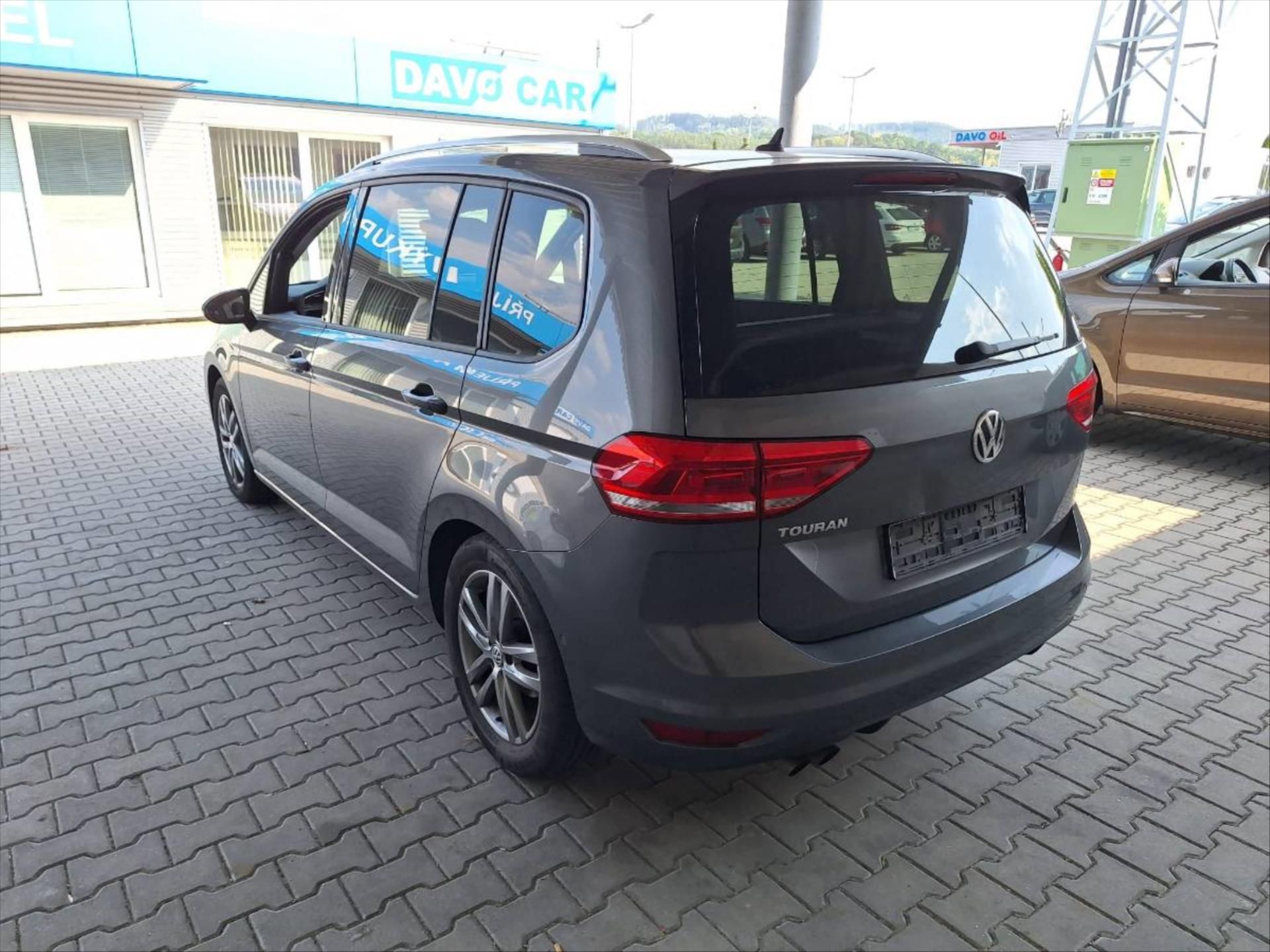 Volkswagen Touran, 1,4 TSI 110kW DSG Join 7-Míst - fotka 5