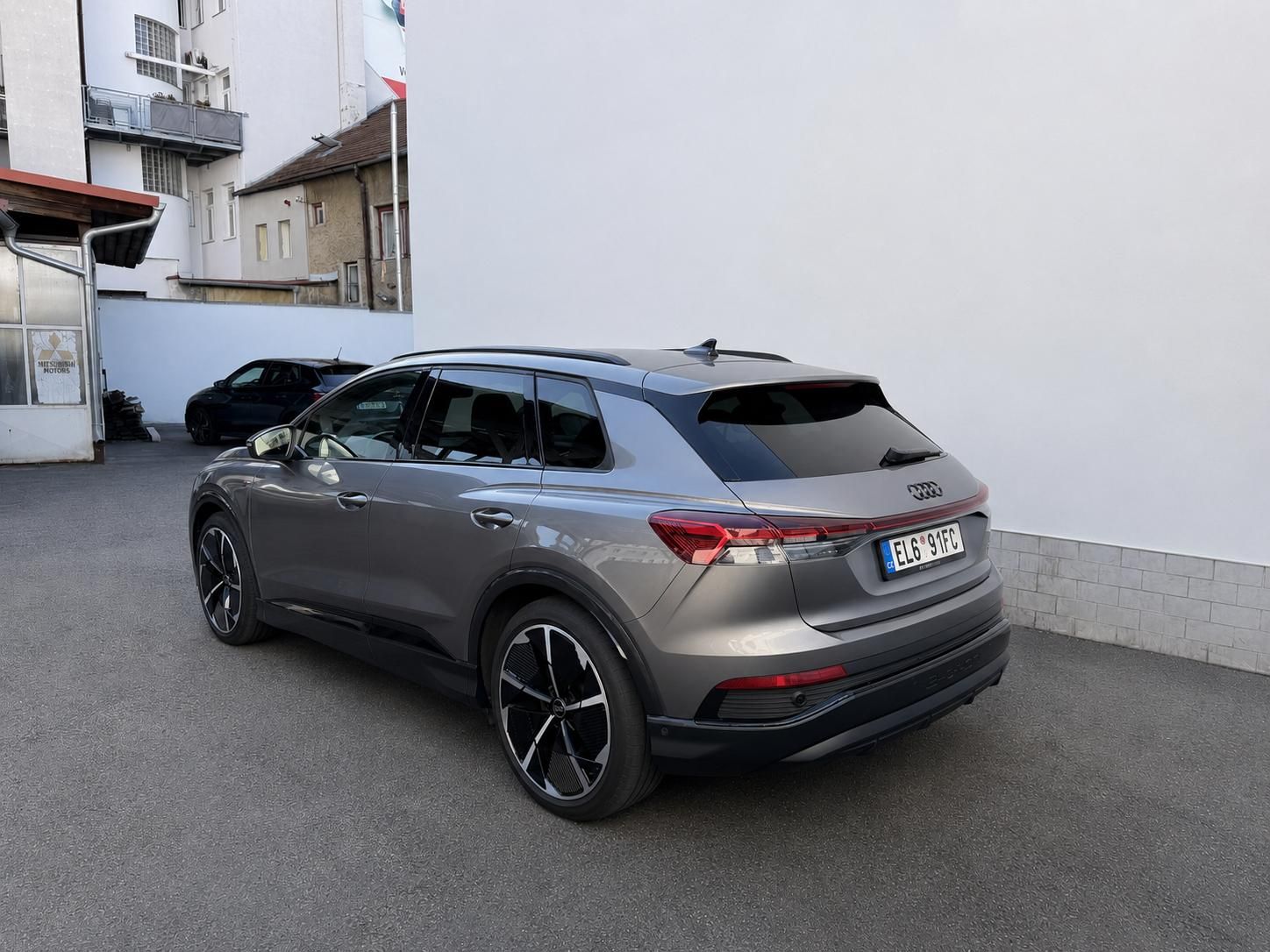 Audi Q4 e-tron, 50 quattro S-LINE 21" SONOS - fotka 4