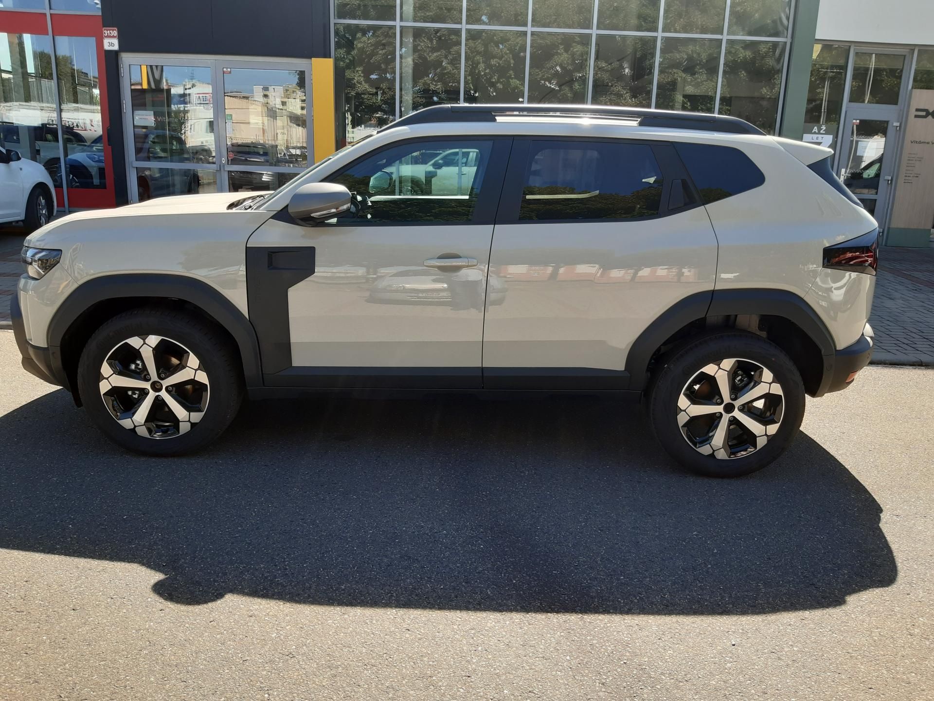 Dacia Duster, Journey mild hybrid 140k - fotka 6