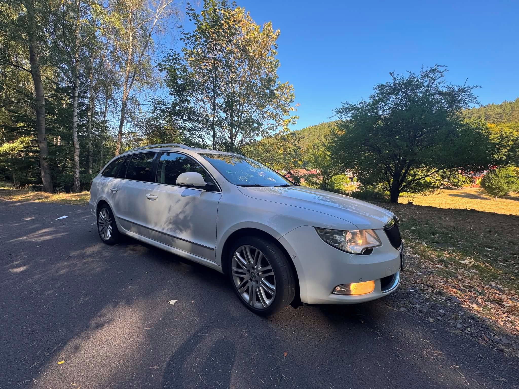Škoda Superb - fotka 2