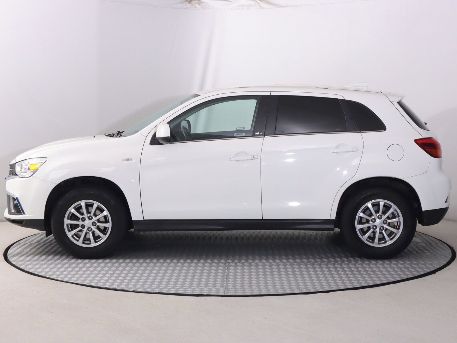 Mitsubishi ASX, 1.6 MIVEC, Elegance - fotka 3