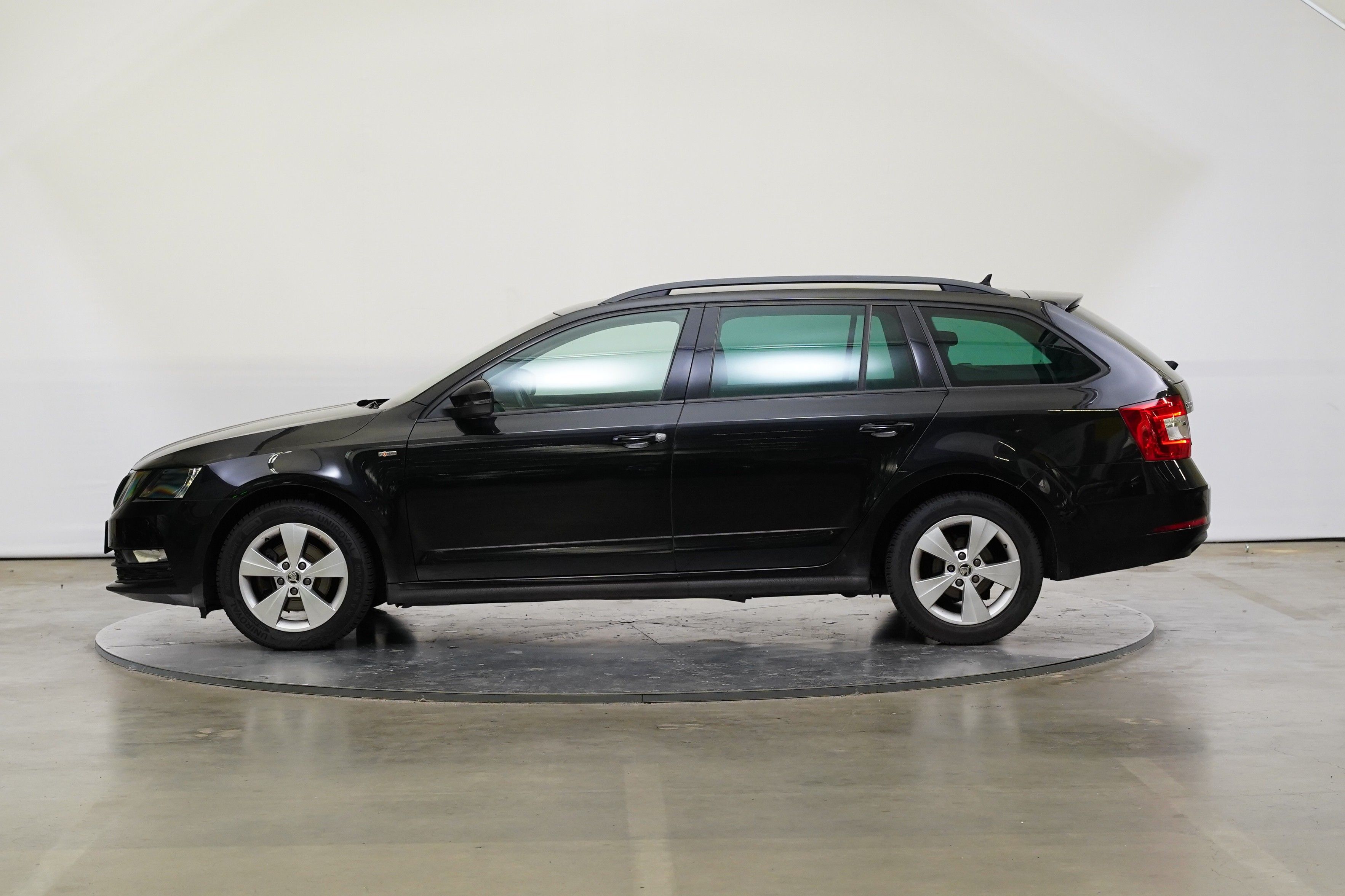 Škoda Octavia, 1.0 TSI 85 kW Soleil - fotka 3