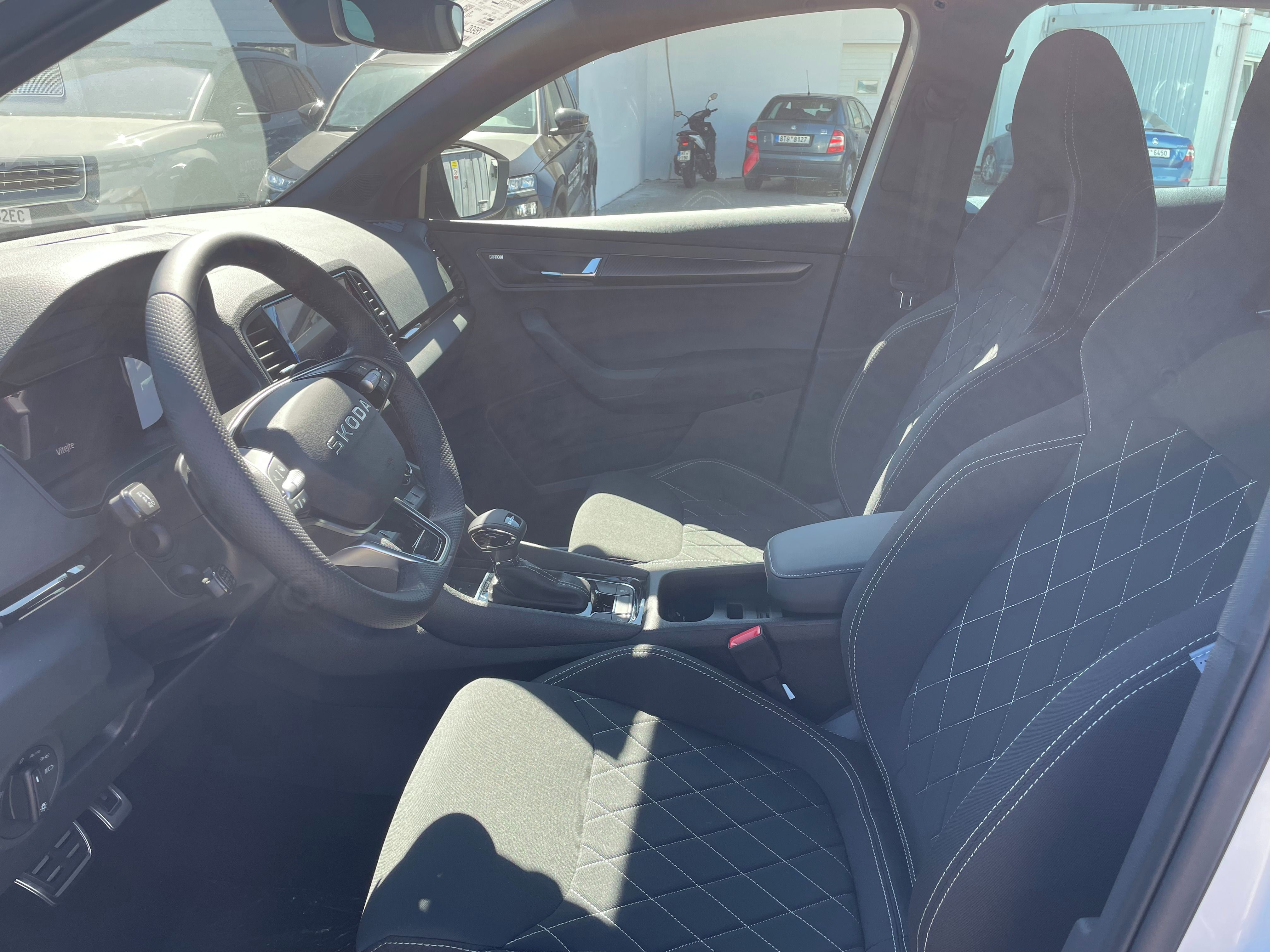 Škoda Karoq, 1.5 TSI 110kW DSG Sportline - fotka 5