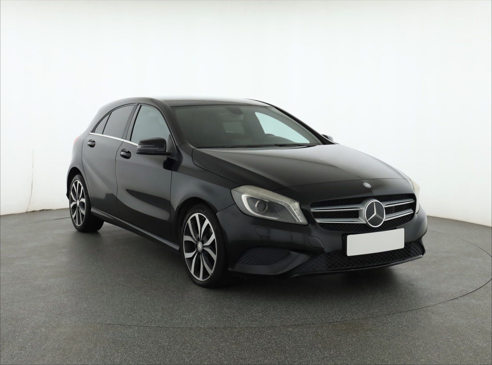 Mercedes-Benz Třídy A, 180 d, Xenony