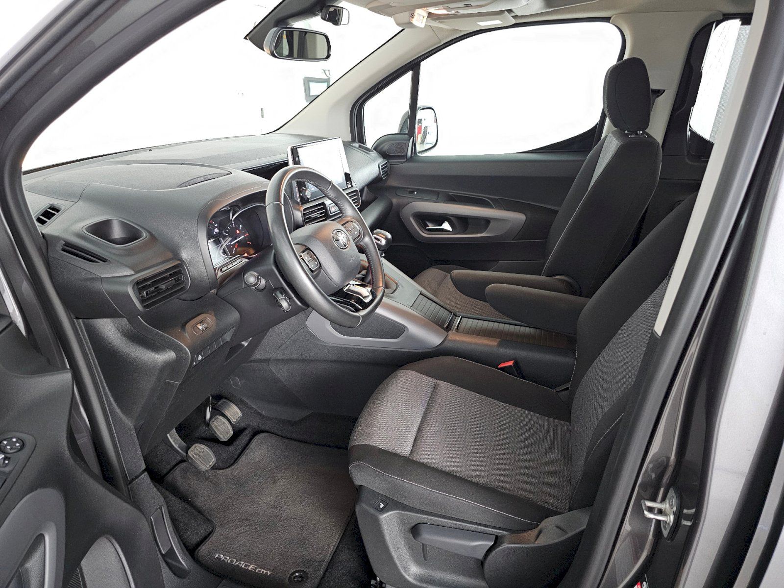 Toyota Proace City Verso, Long 1.2T FAMILY - fotka 6