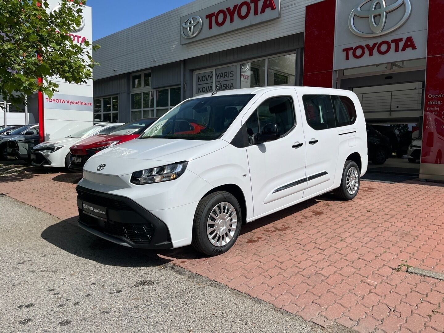 Toyota Proace City Verso, L2 dlouhá 1.2 benzín 110 koní