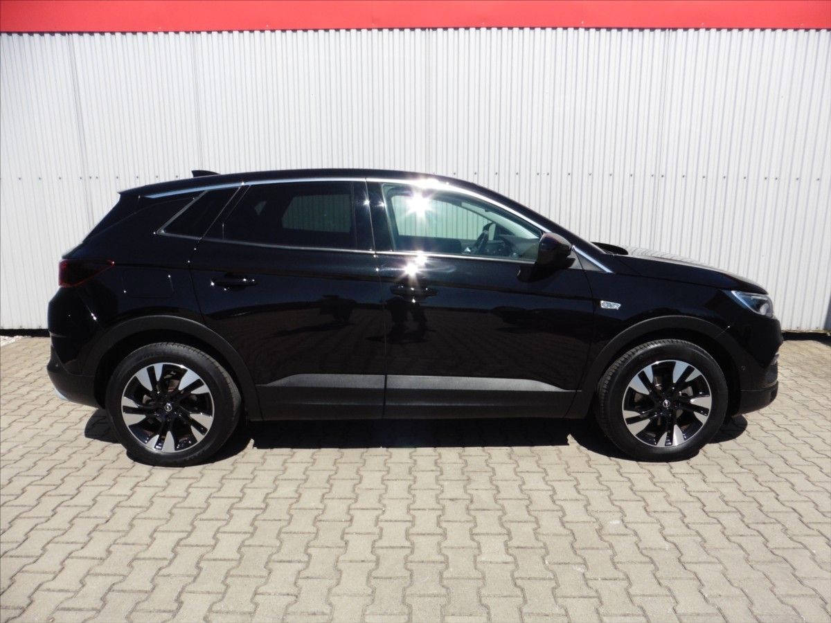 Opel Grandland, 1,2 Ultimate 96kW , Navi - fotka 5