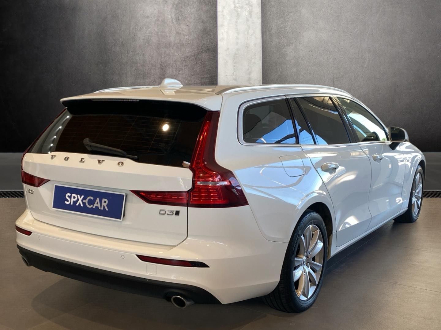 Volvo V60, D3 AWD MOM PRO - fotka 3