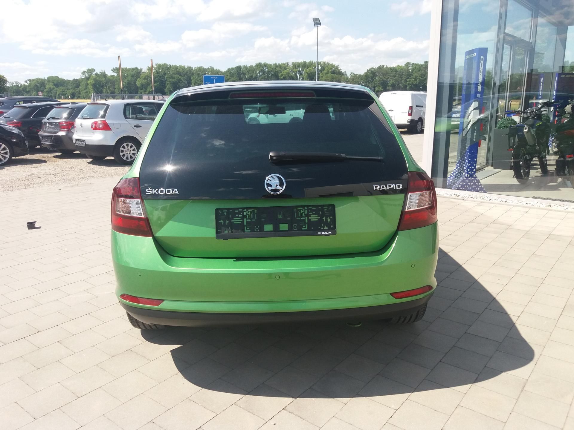 Škoda Rapid, 1.4TSi,DSG,XENONY,PANORAMA!! - fotka 6