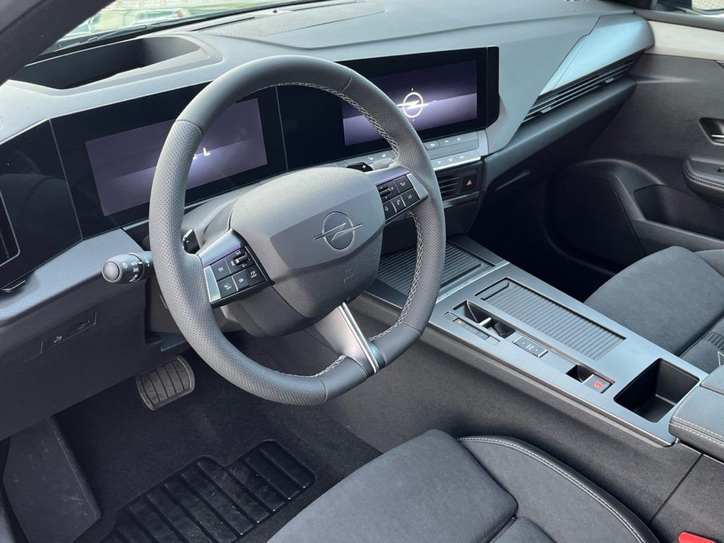 Opel Astra, ST ULTIMATE HYBRID 1.2T (145k) - fotka 6
