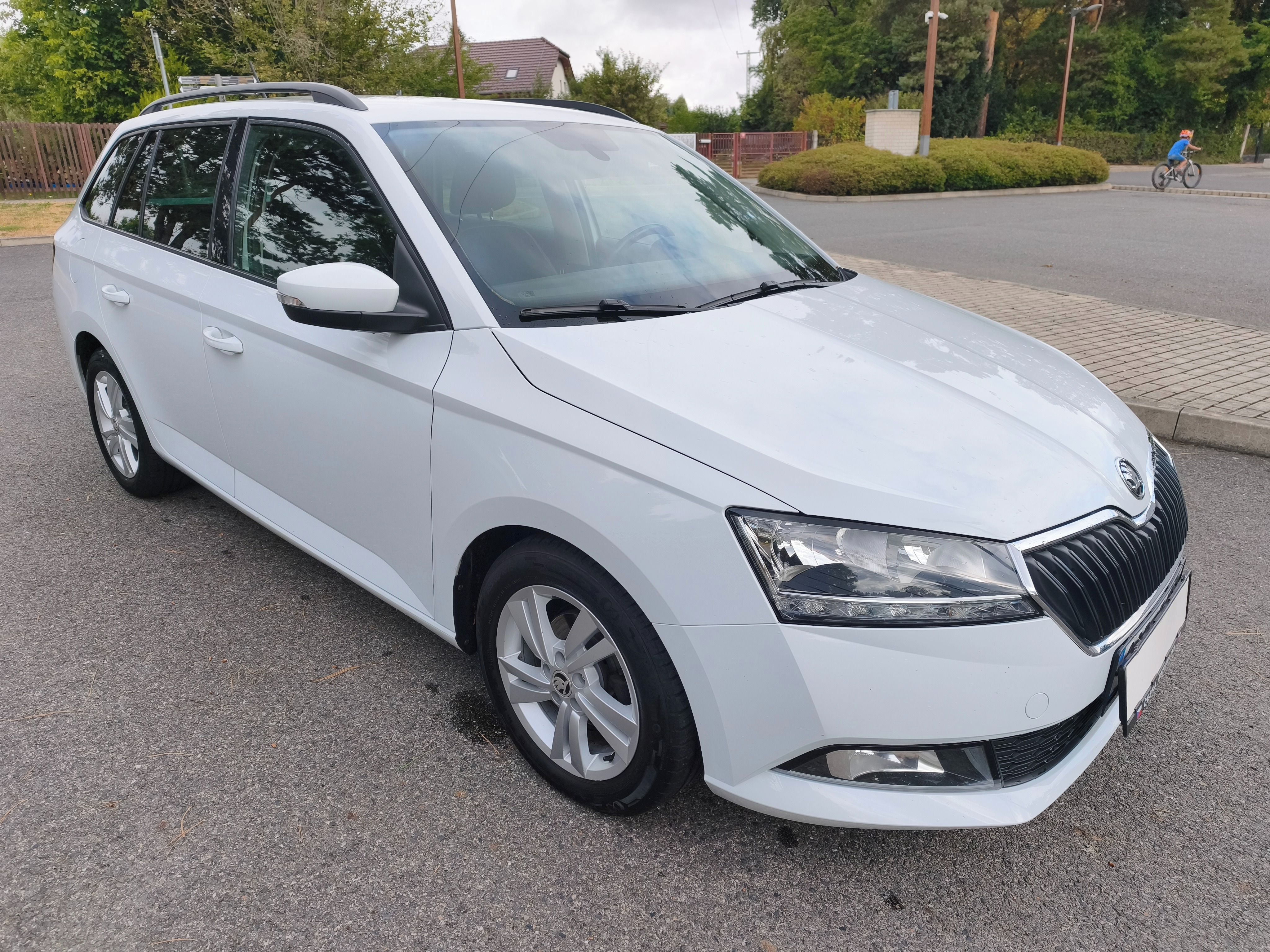 Škoda Fabia, 1,0 TSI Ambition Č.R.1 maj. - fotka 3