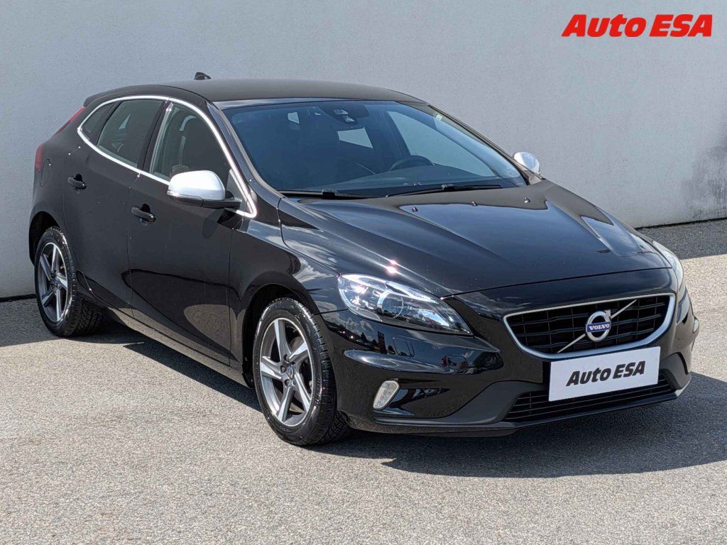 Volvo V40, 2.0d,NAVI,XENON,POLOKŮŽE