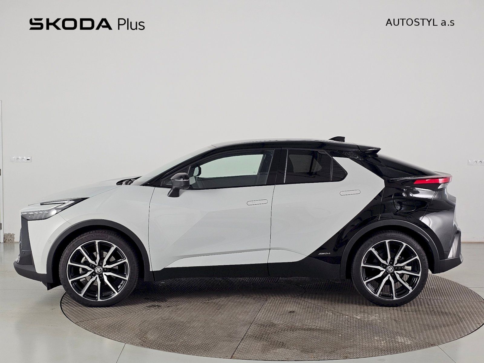 Toyota C-HR, 2.0HEV 4x4 GR-Sport Premiere E - fotka 3