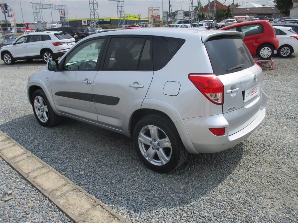 Toyota Rav4, 2,2 D, 4x4, aut klima,kamera, - fotka 4