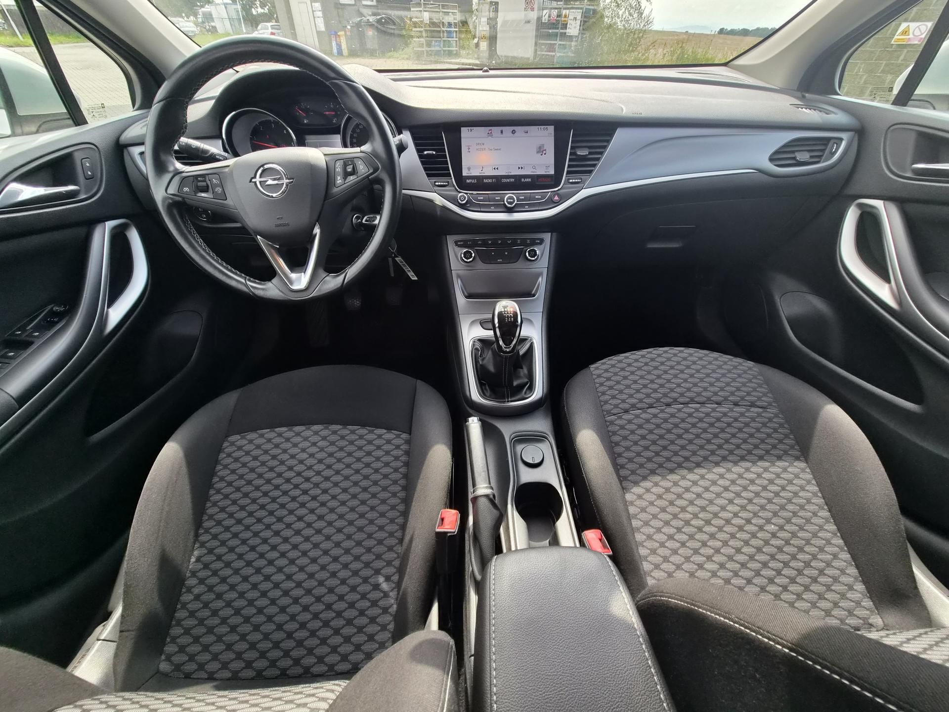 Opel Astra, 1,6 CDTI - fotka 5