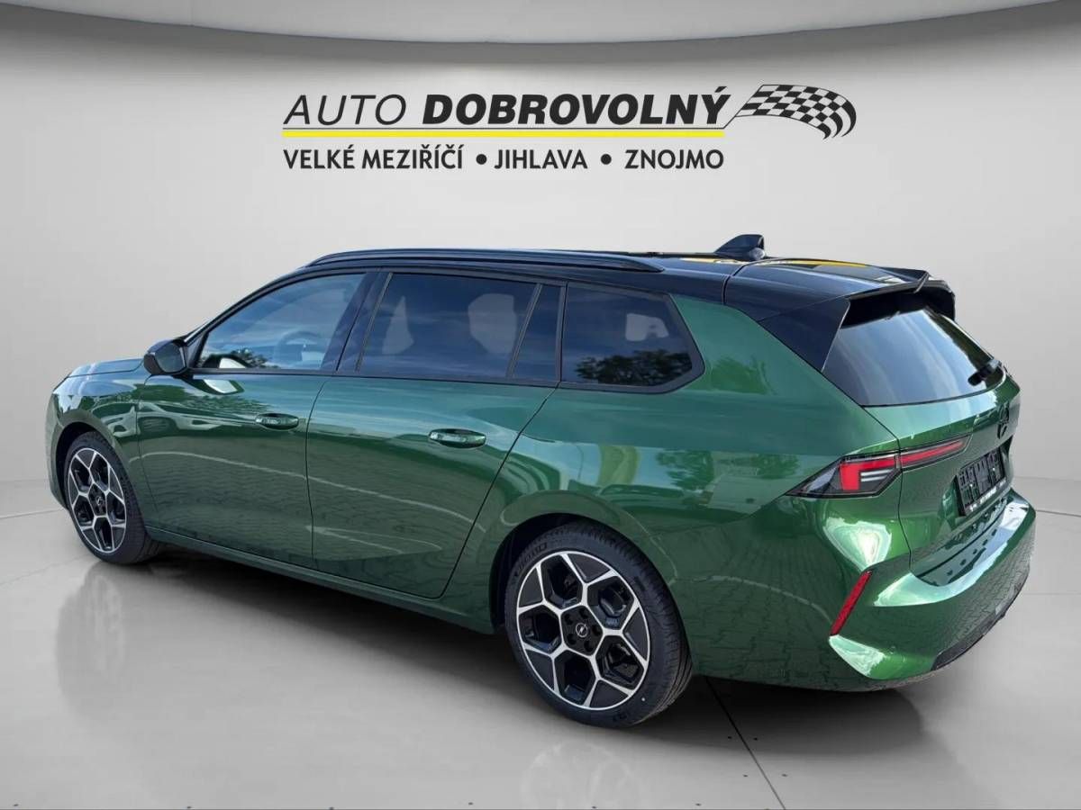 Opel Astra, Nová Ultimate ST Hybrid 1.2 TU - fotka 4