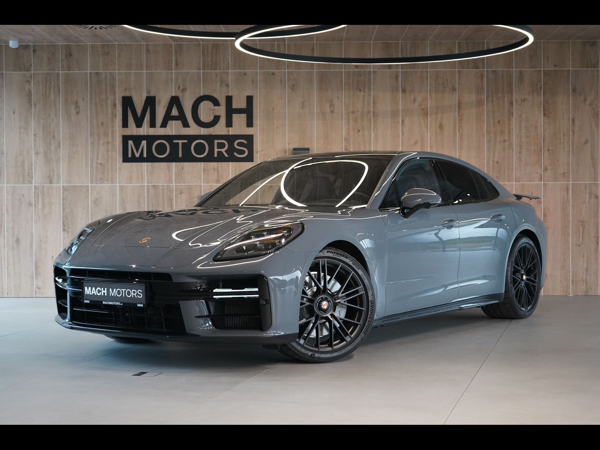 Porsche Panamera, GTS, InnoDrive,Tažné,Nezávislé