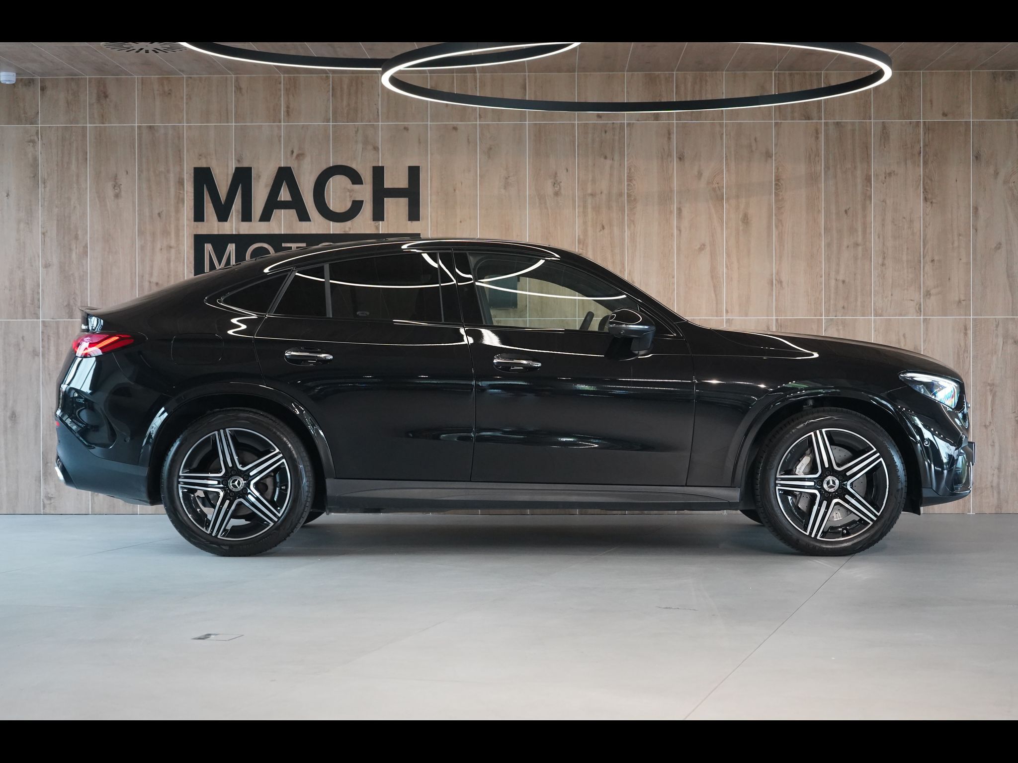 Mercedes-Benz GLC, 220d Kupé 4M AMG, Masáž, 360° - fotka 6