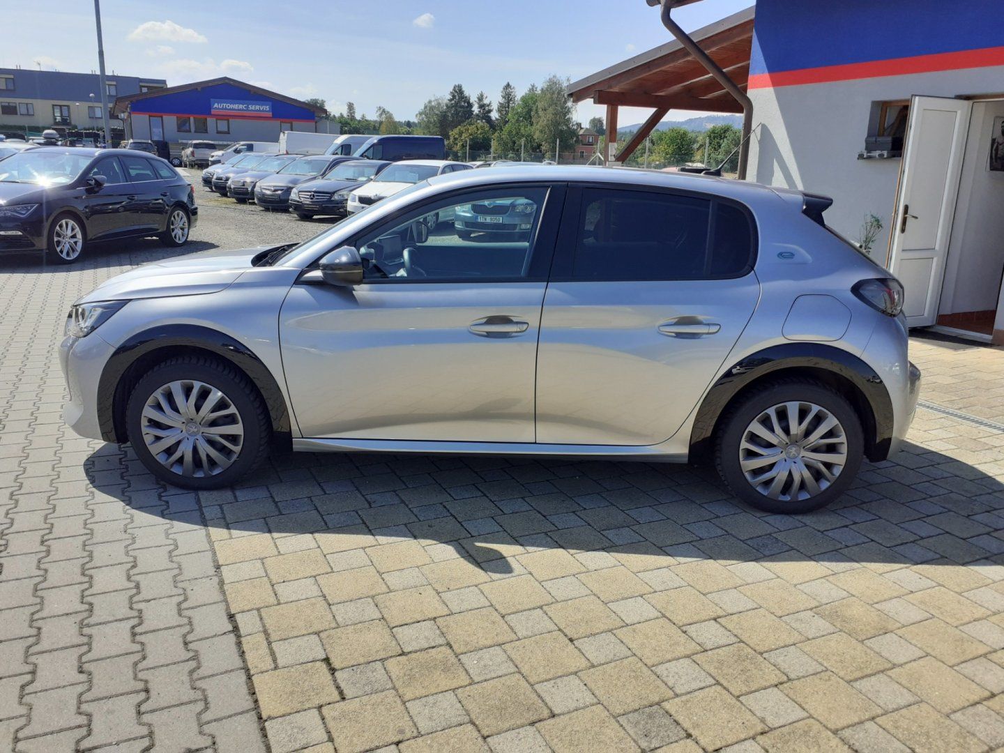 Peugeot 208, ELEKTRO 100Kw NAVIGACE - fotka 6