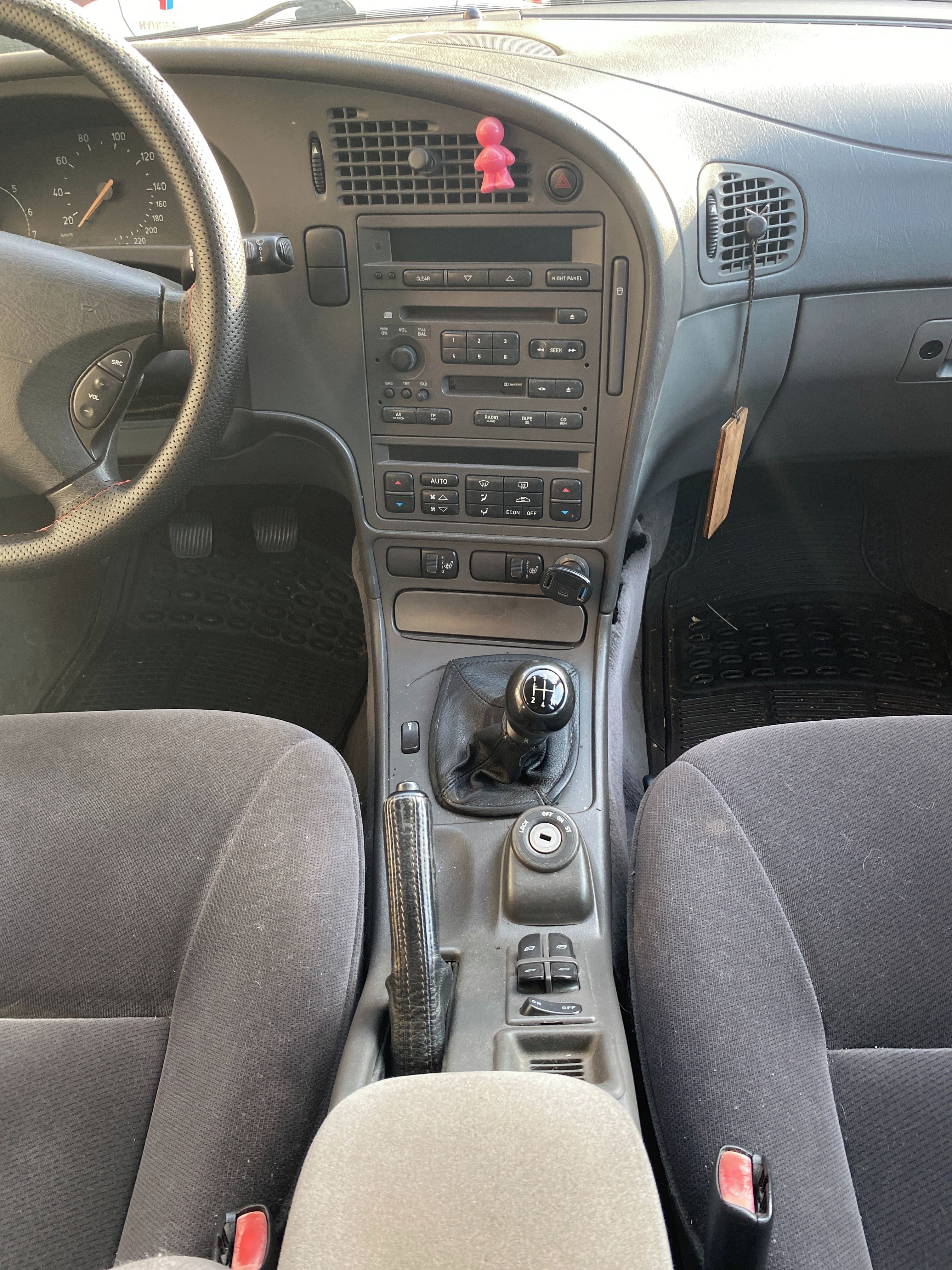 Saab 9-5, Saab 9-5 2.0t 2001 - fotka 5