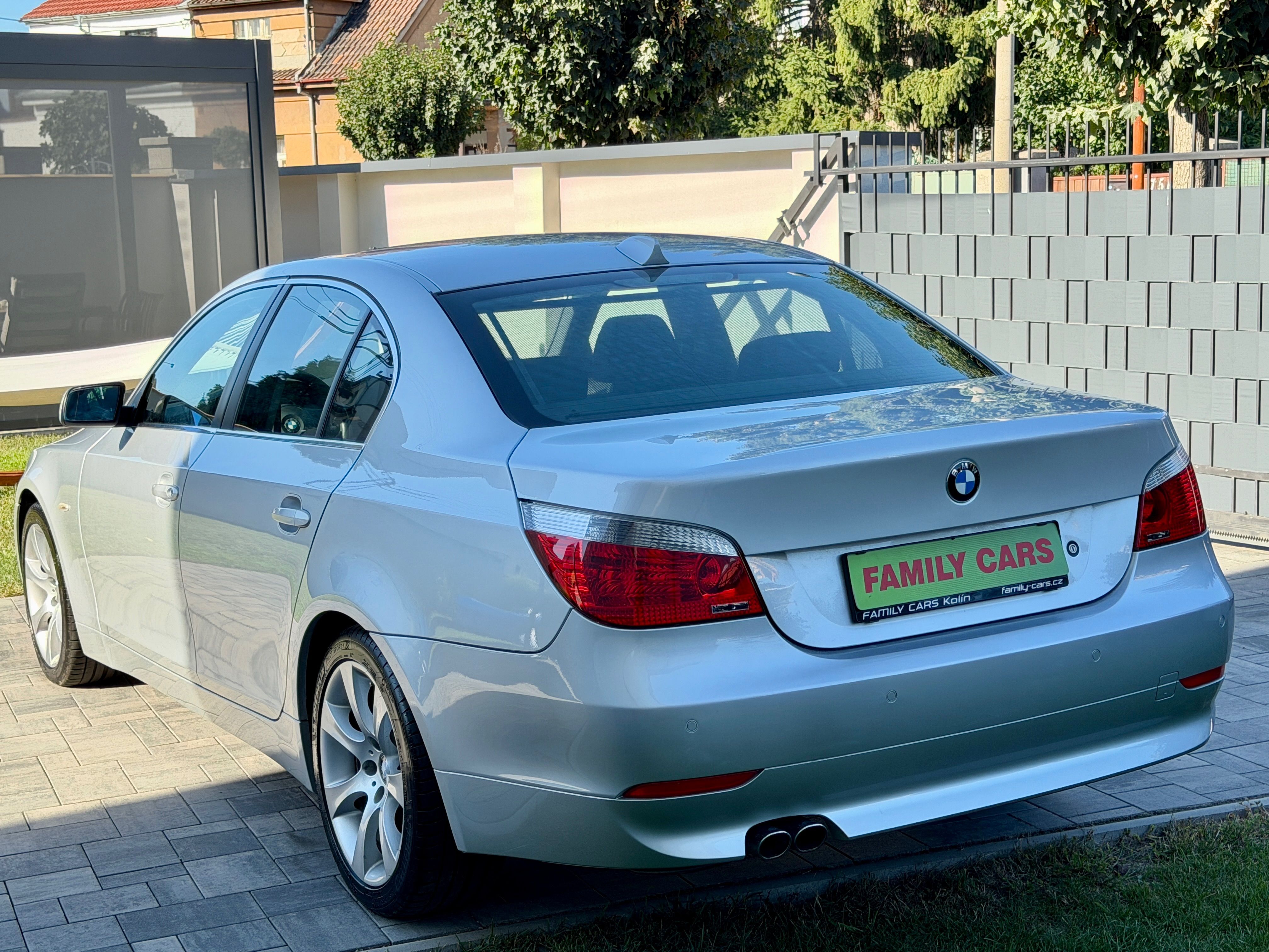 BMW Řada 5, 525,2.MAJ,PRAVIDELNÝSERVIS,TOP - fotka 4