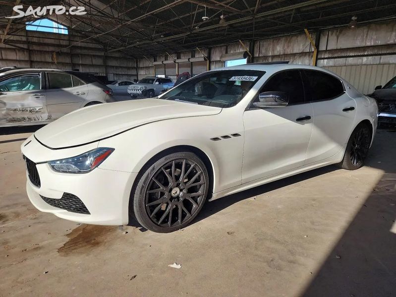 Maserati Ghibli, Auto na cestě