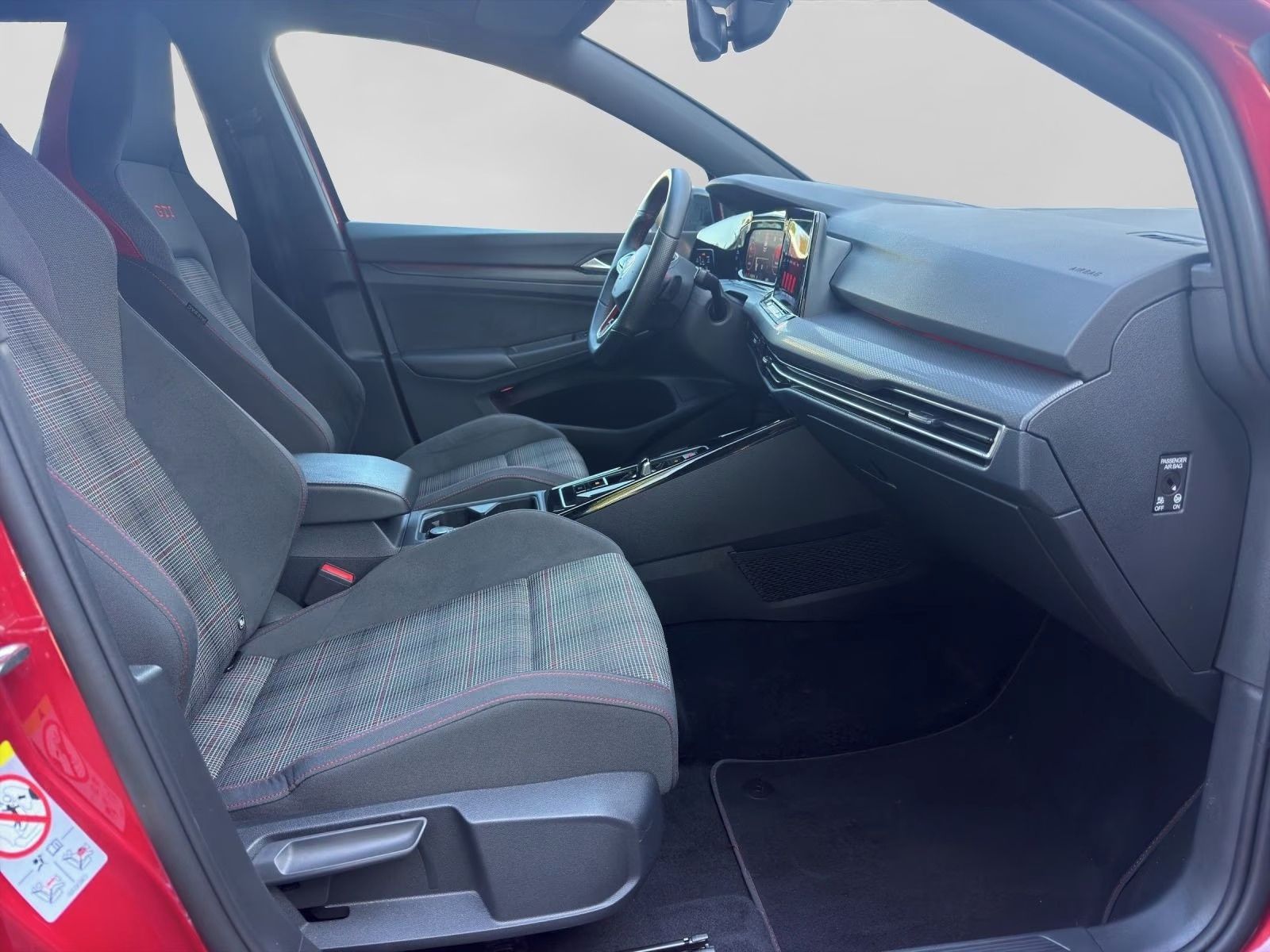 Volkswagen Golf, GTI 2,0 TSI BLACK IQ.LIGHT - fotka 4