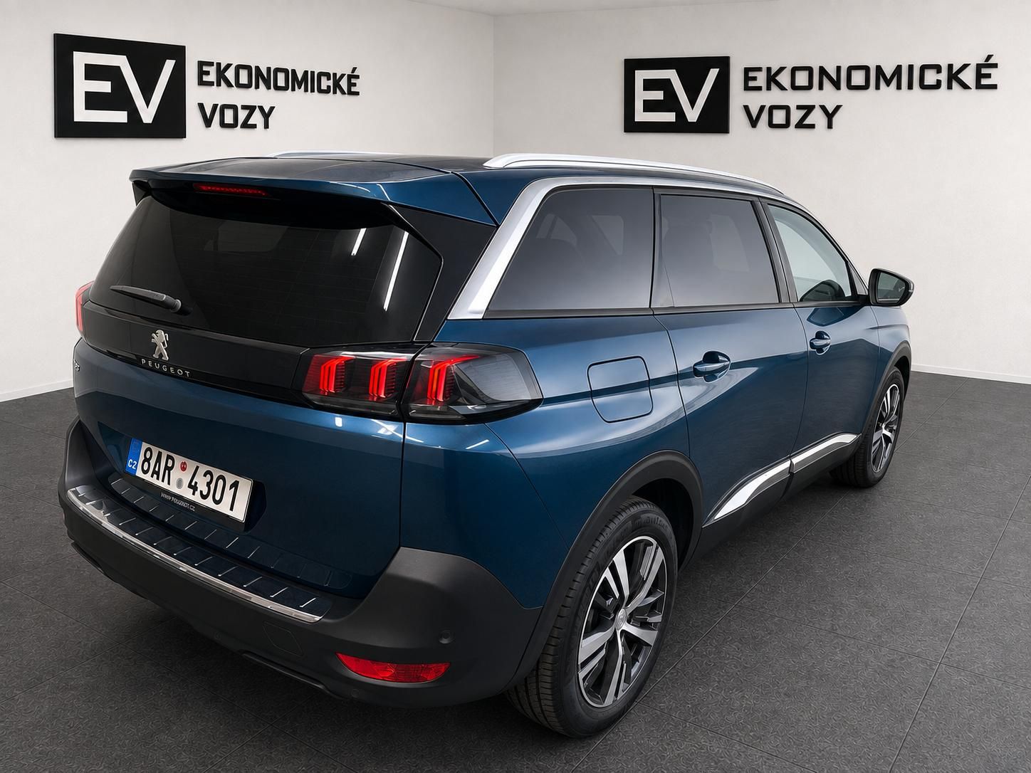 Peugeot 5008, ALLURE 1.2i,ČR,ZÁRUKA,7 MÍST - fotka 6